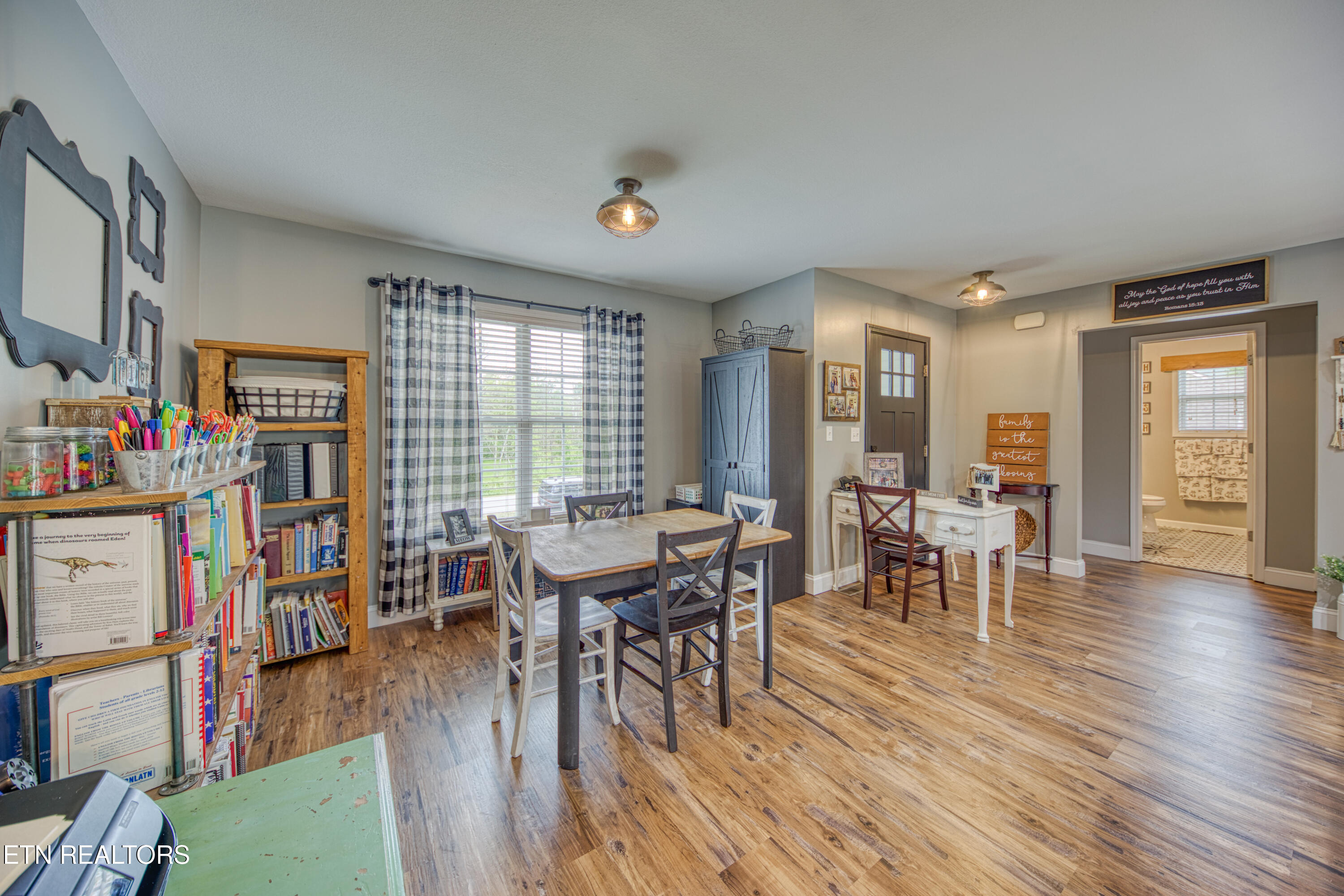 1103 Earnhardt Lane Lafollette TN 37766