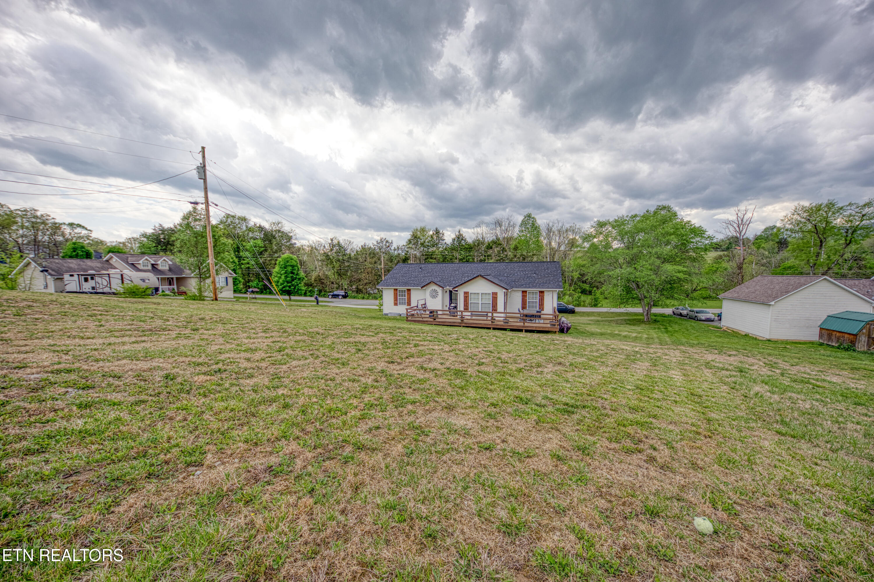 1103 Earnhardt Lane Lafollette TN 37766