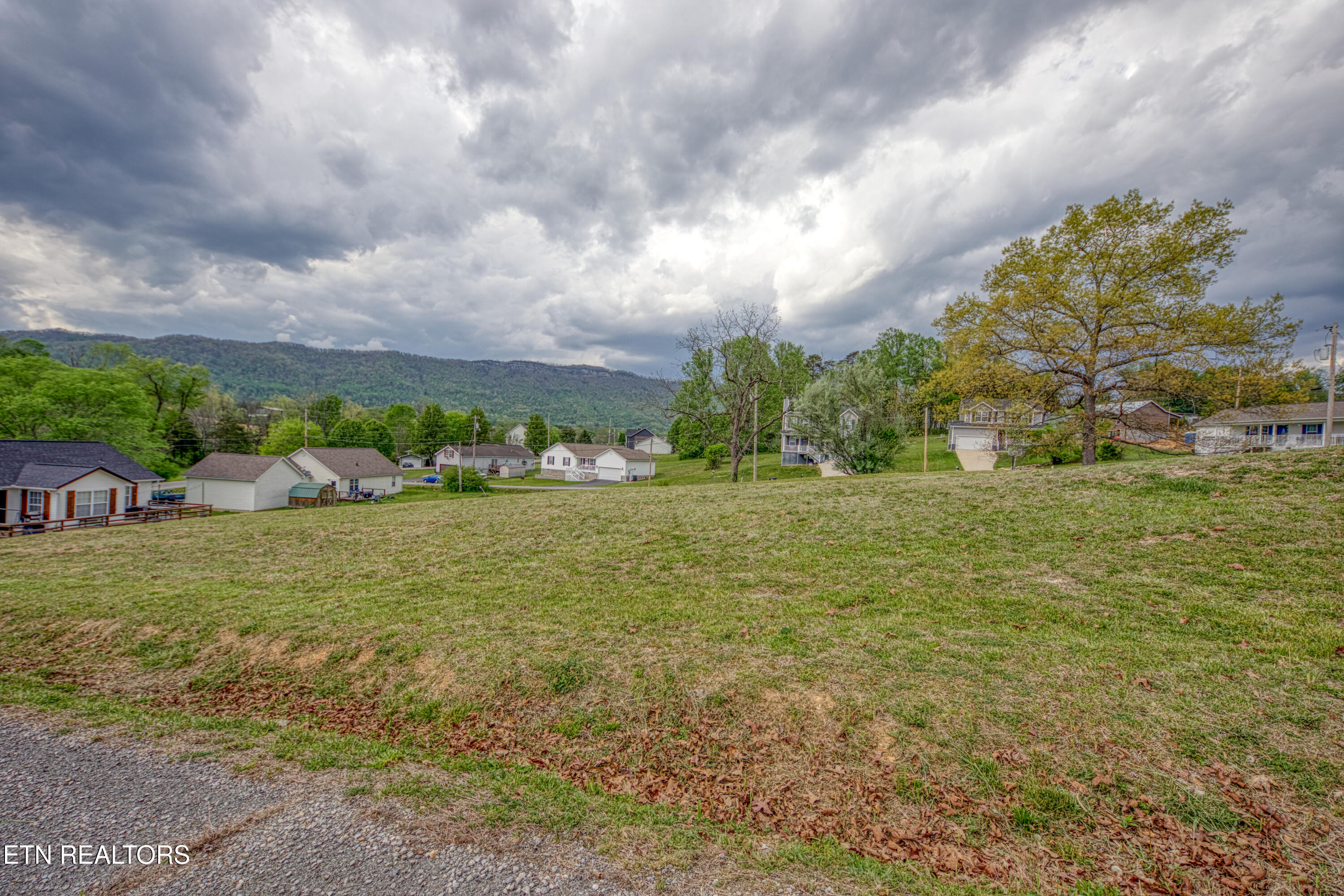 1103 Earnhardt Lane Lafollette TN 37766
