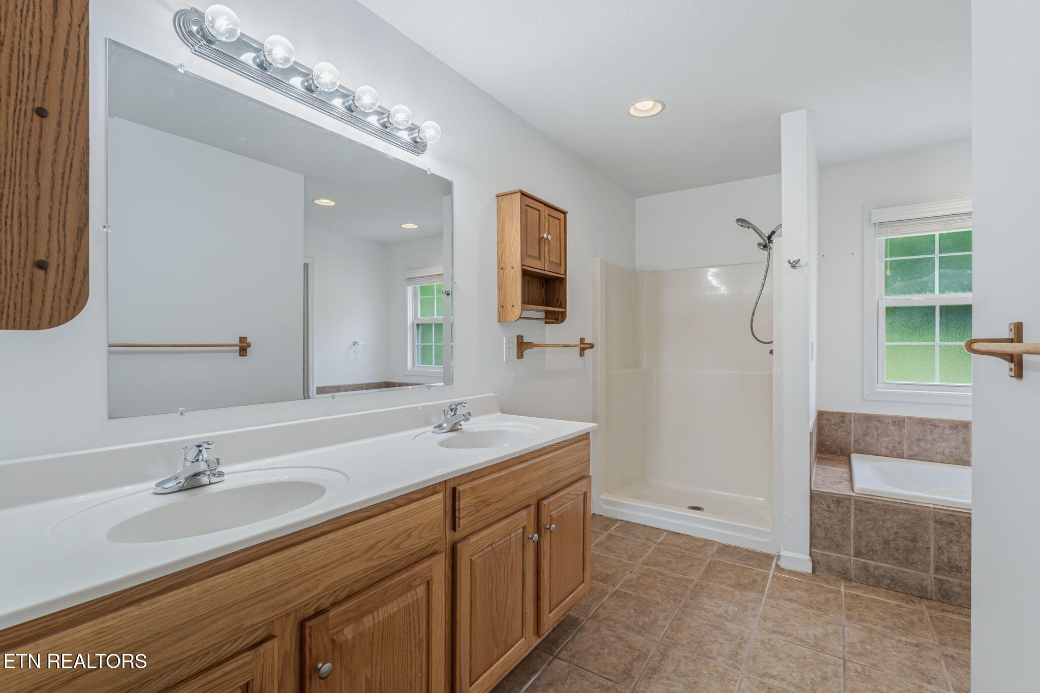 138 Country Way Road Vonore TN 37885