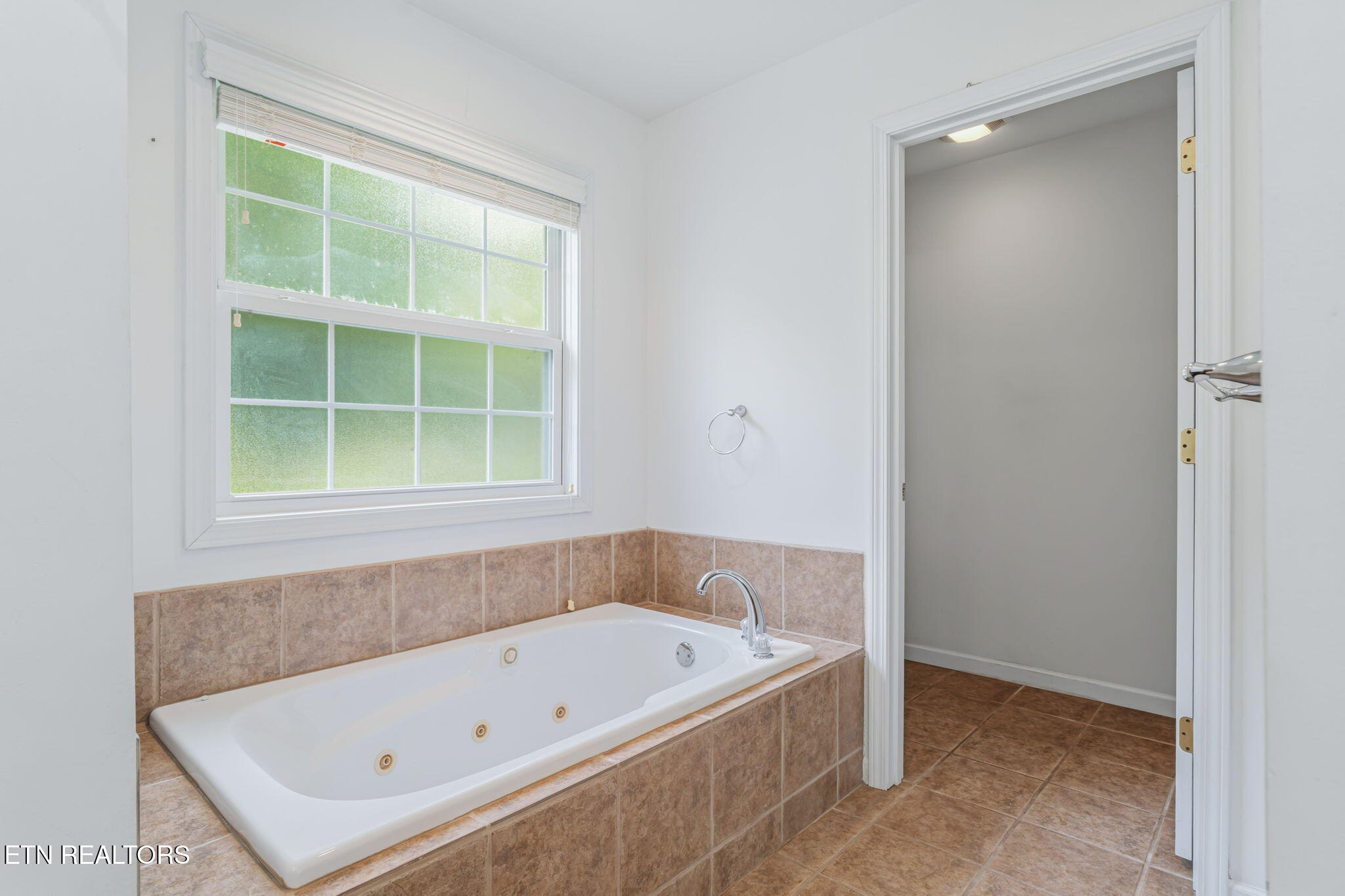 138 Country Way Road Vonore TN 37885