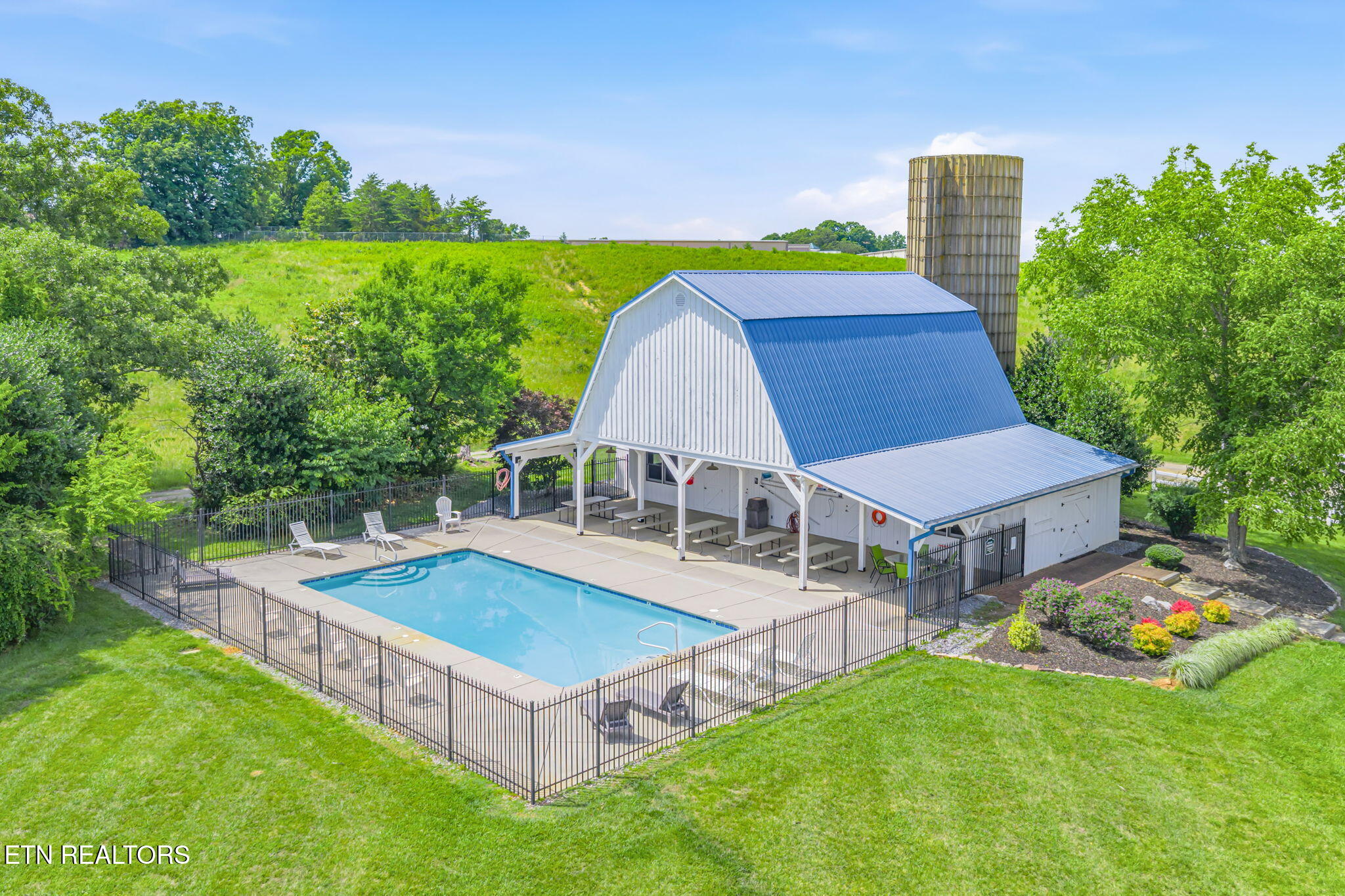 138 Country Way Road Vonore TN 37885