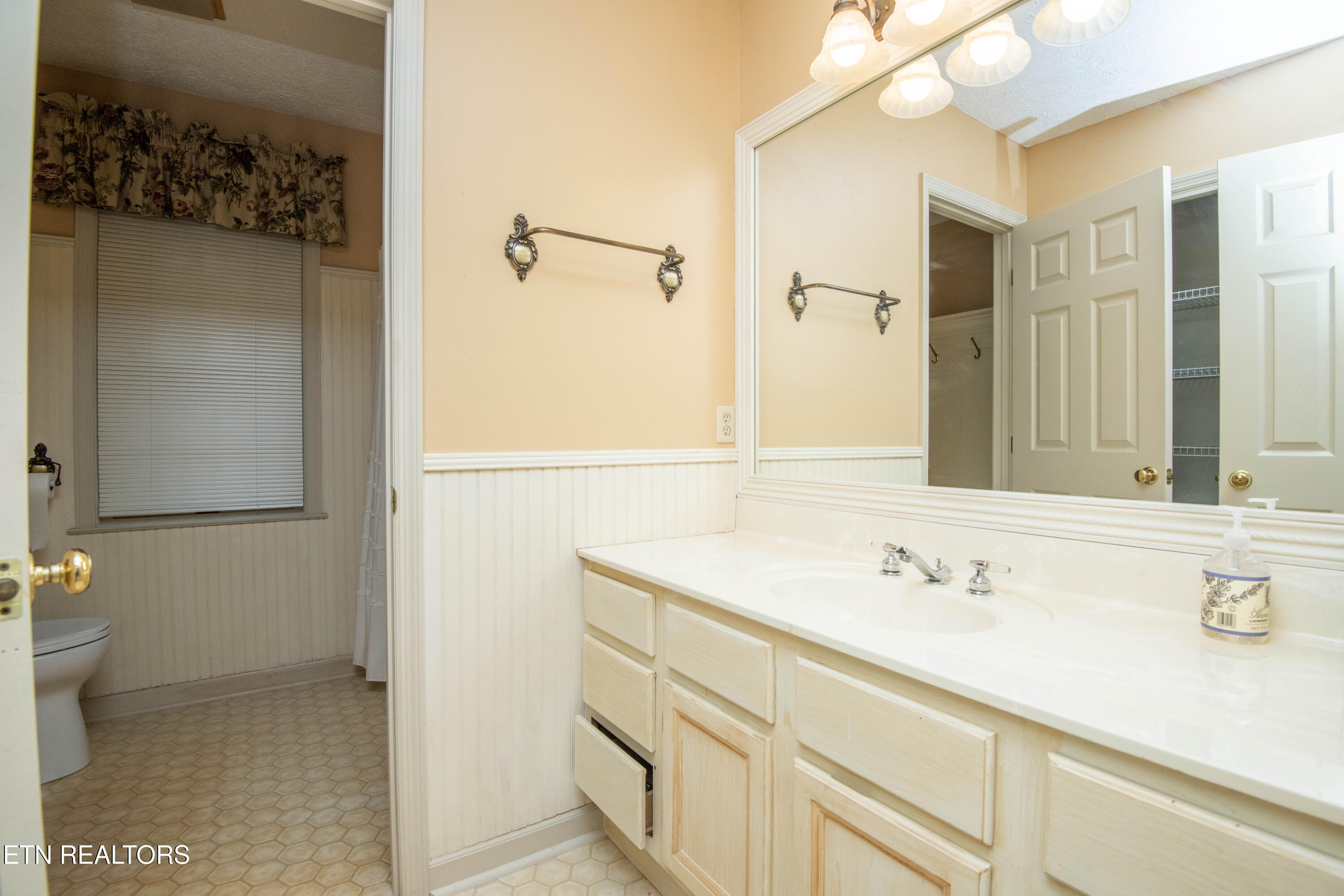 204 Nutwood Circle Knoxville TN 37934