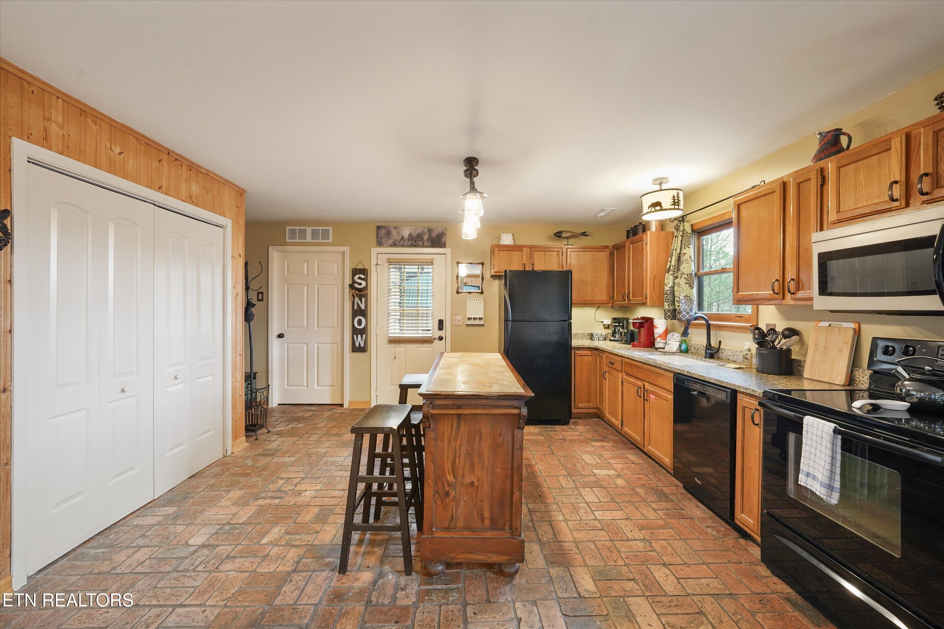 1639 Joshua Way Sevierville TN 37876