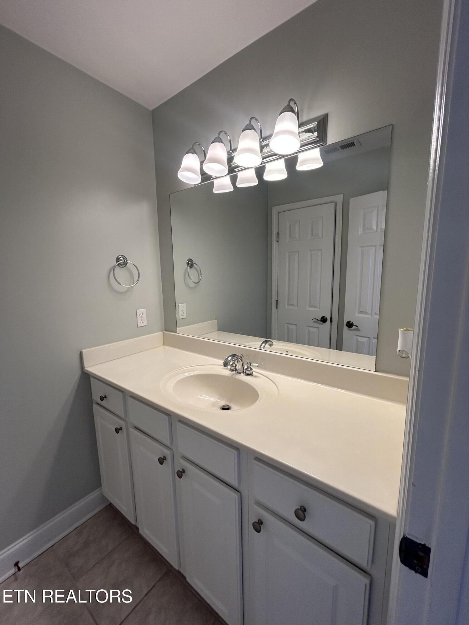1805 Shady Hollow Lane Knoxville TN 37922