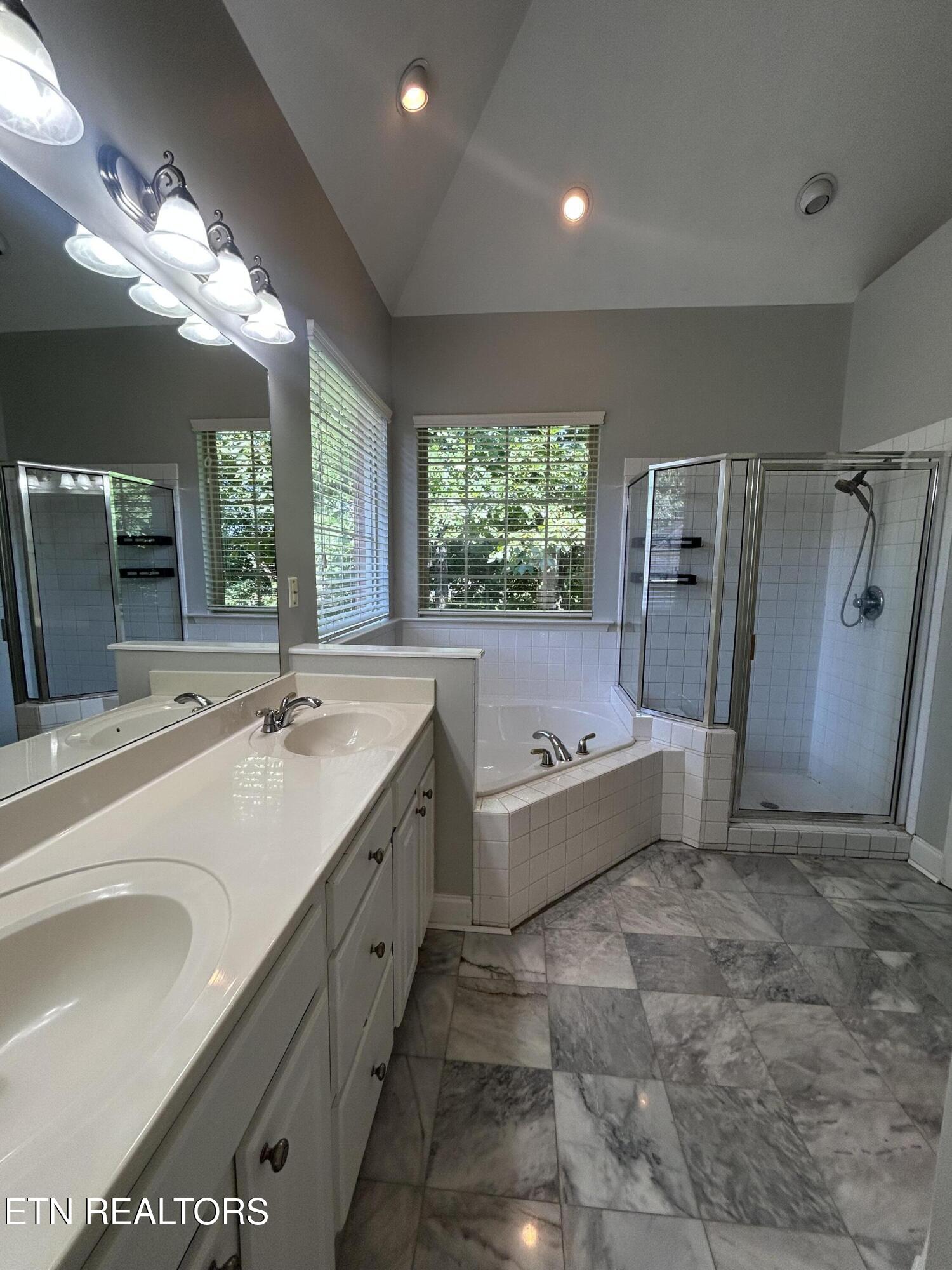 1805 Shady Hollow Lane Knoxville TN 37922