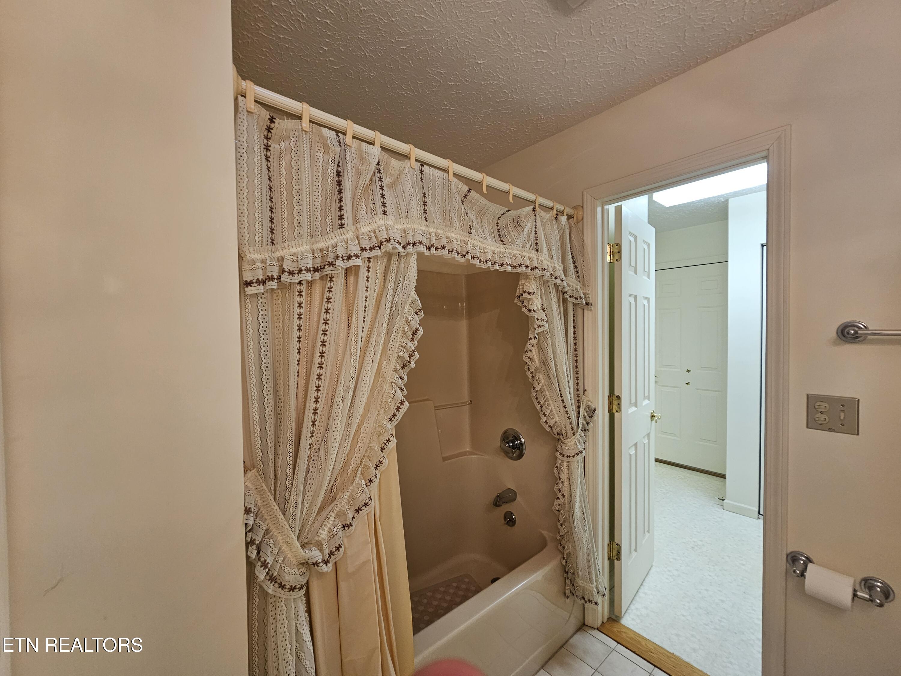 36 White Oak Circle Crossville TN 38555