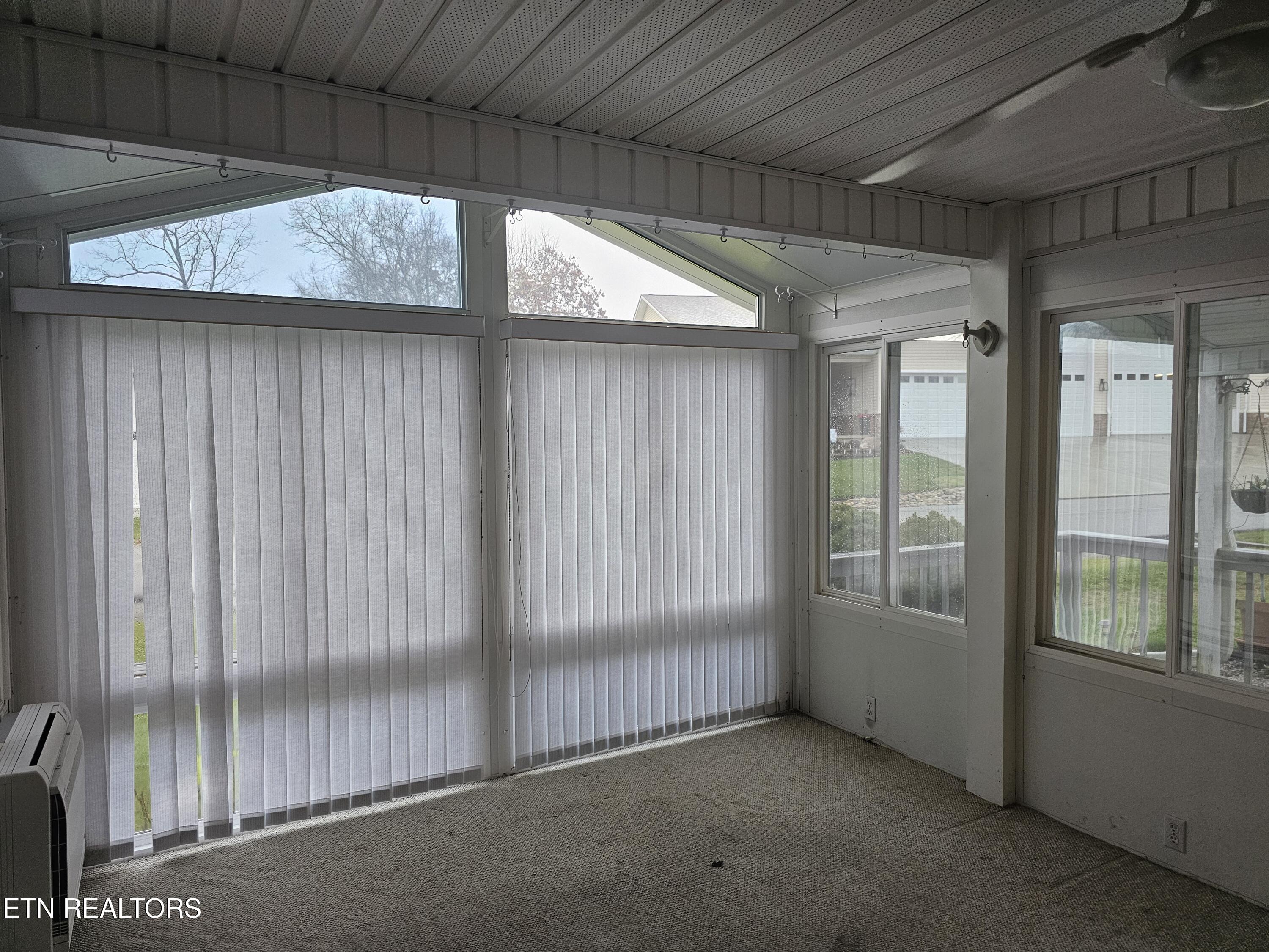 36 White Oak Circle Crossville TN 38555