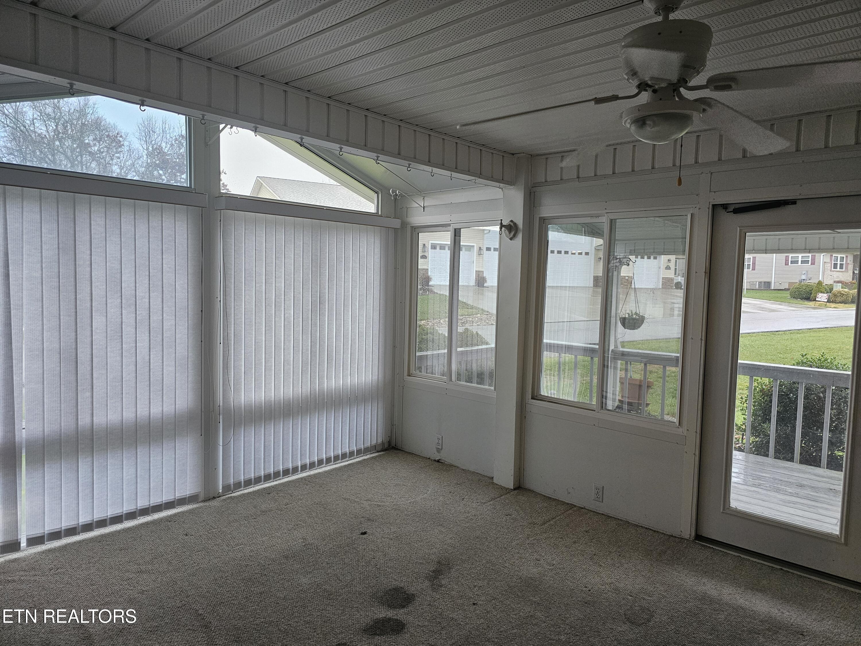 36 White Oak Circle Crossville TN 38555