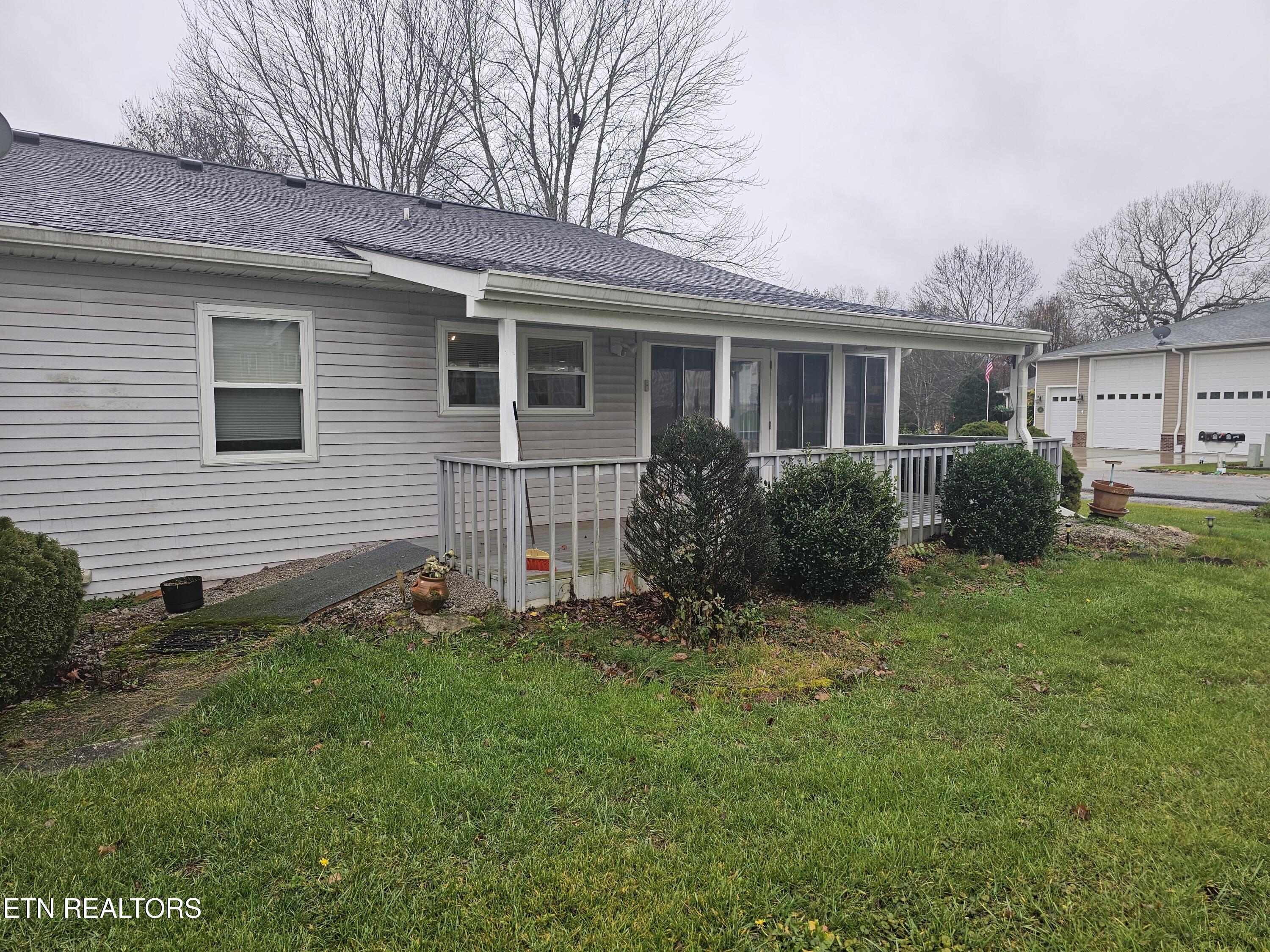 36 White Oak Circle Crossville TN 38555