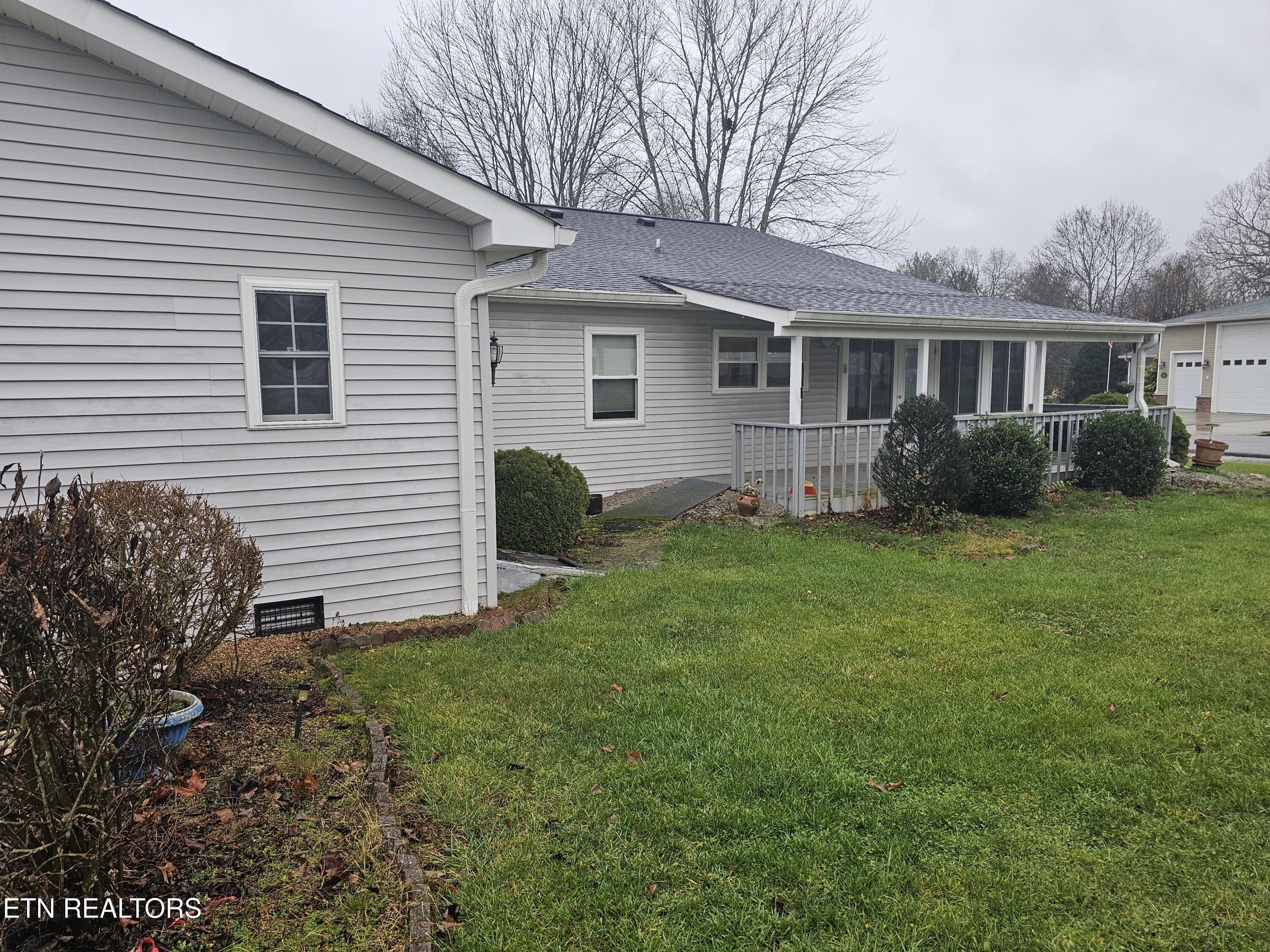 36 White Oak Circle Crossville TN 38555