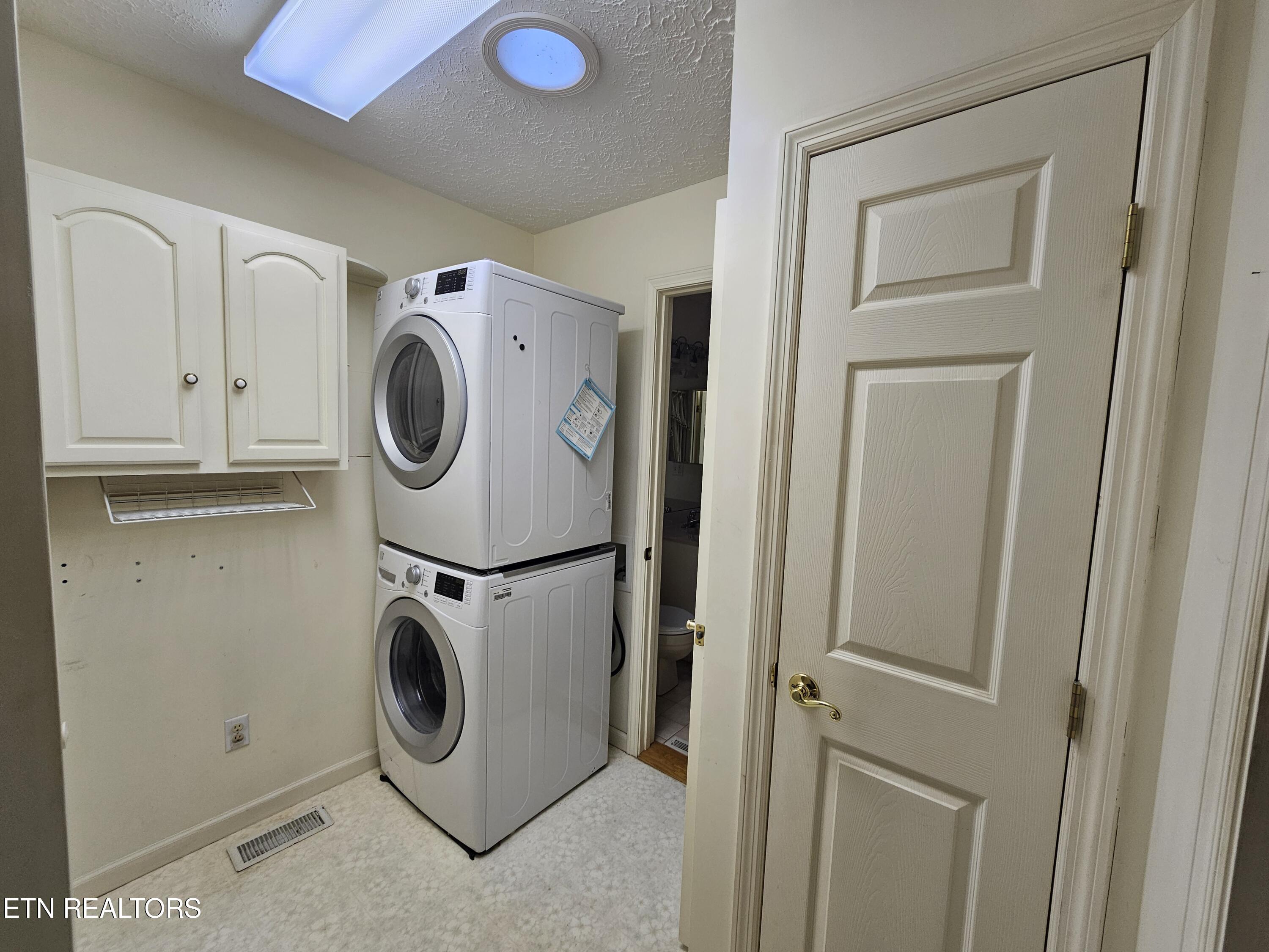 36 White Oak Circle Crossville TN 38555