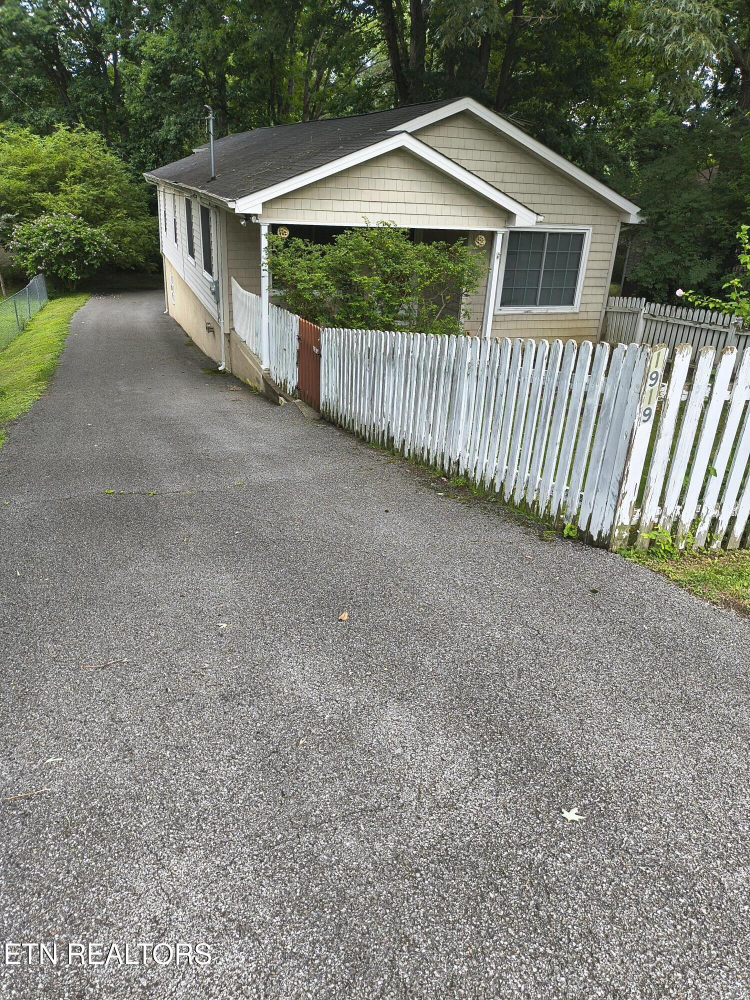 1919 Shasta Road Maryville TN 37801