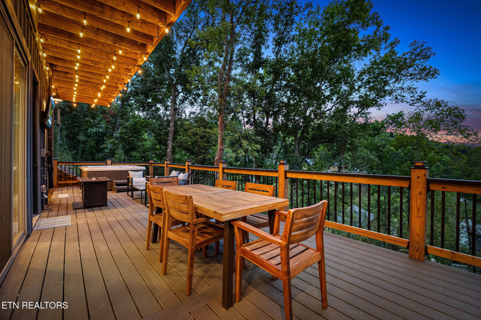 1390 Lake Haven Way Sevierville TN 37876