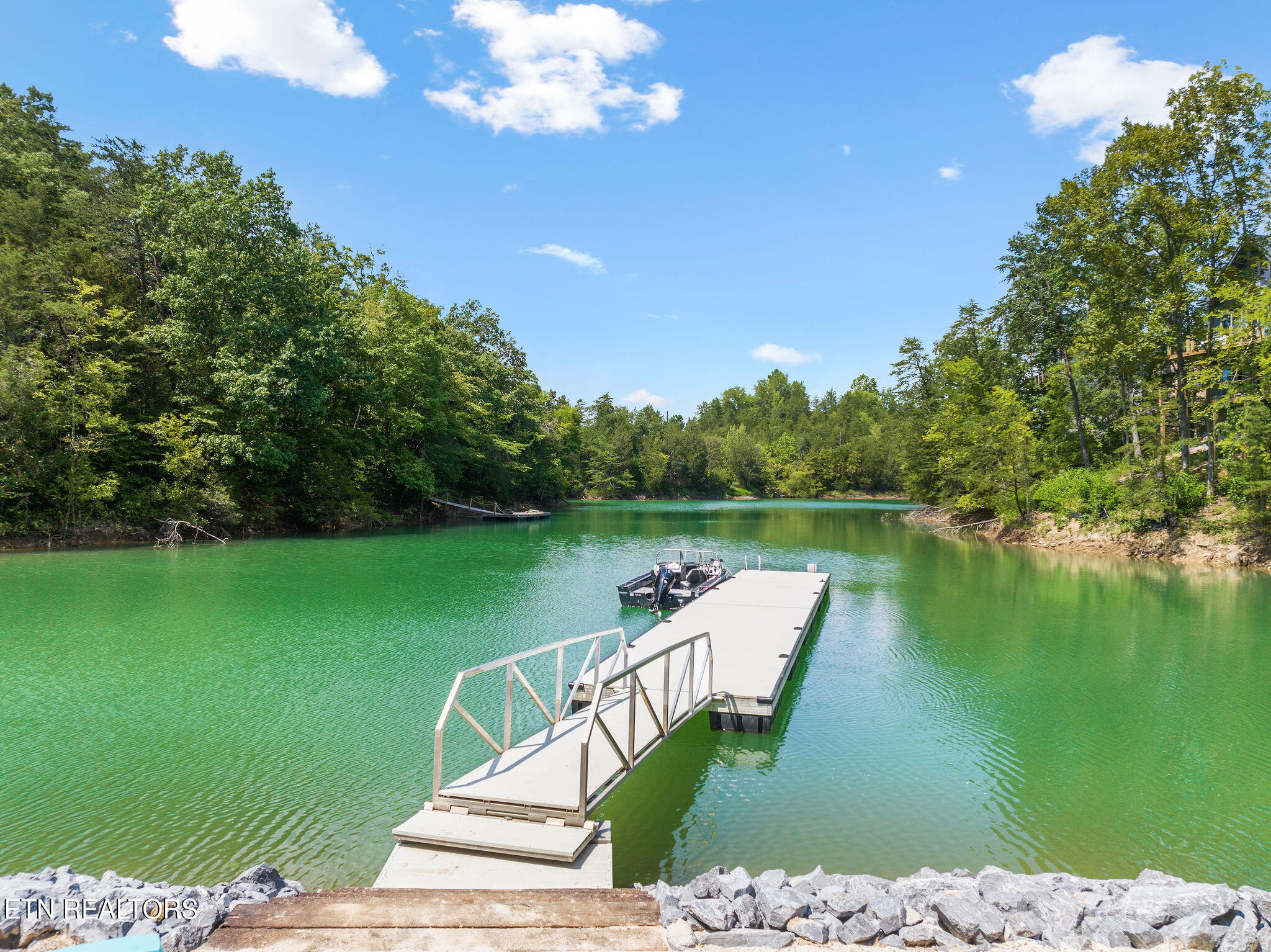 1390 Lake Haven Way Sevierville TN 37876