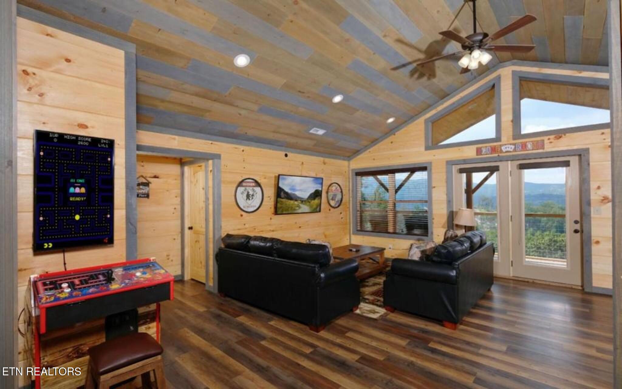240 Stone Fence Lane Gatlinburg TN 37738
