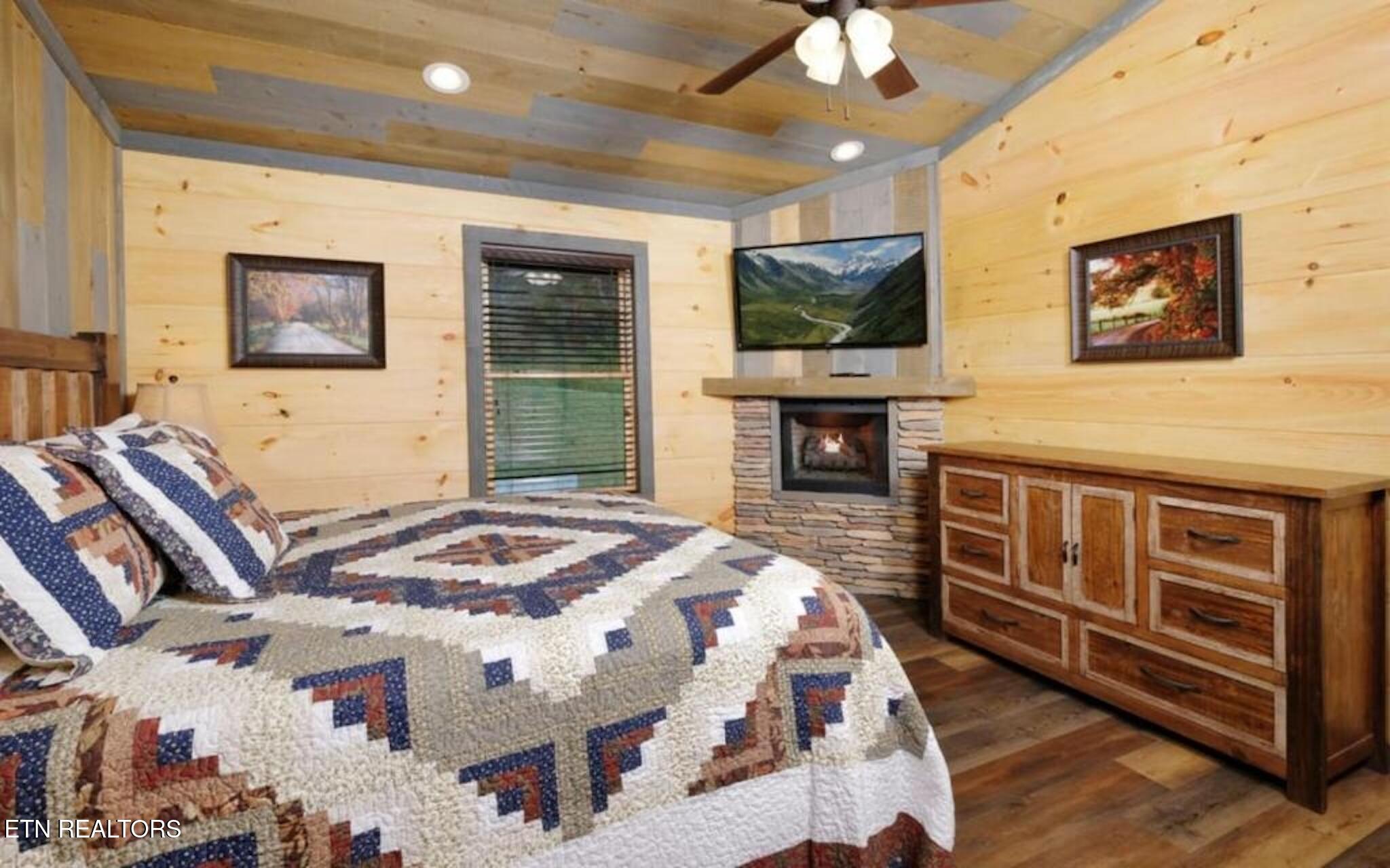 240 Stone Fence Lane Gatlinburg TN 37738
