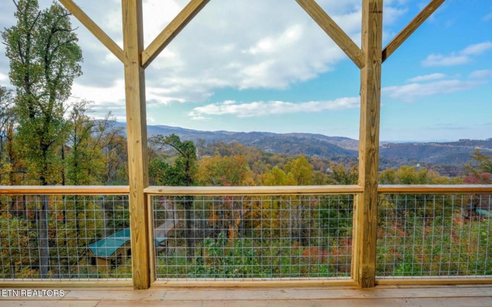 240 Stone Fence Lane Gatlinburg TN 37738