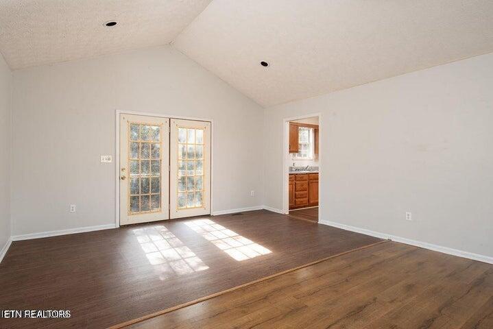 517 Bowman Bend Road Harriman TN 37748