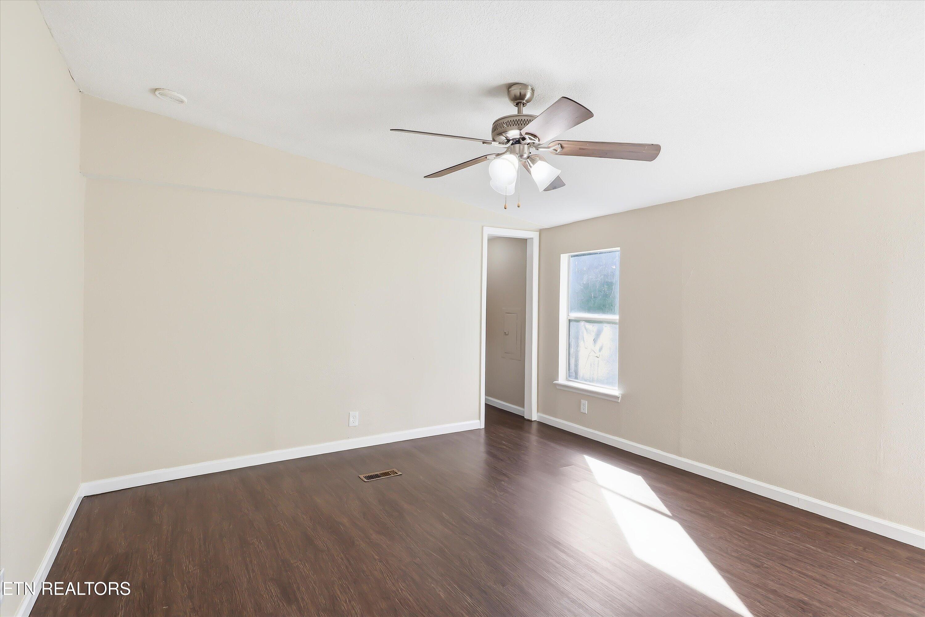 2136 Tuckaleechee Pike Maryville TN 37803