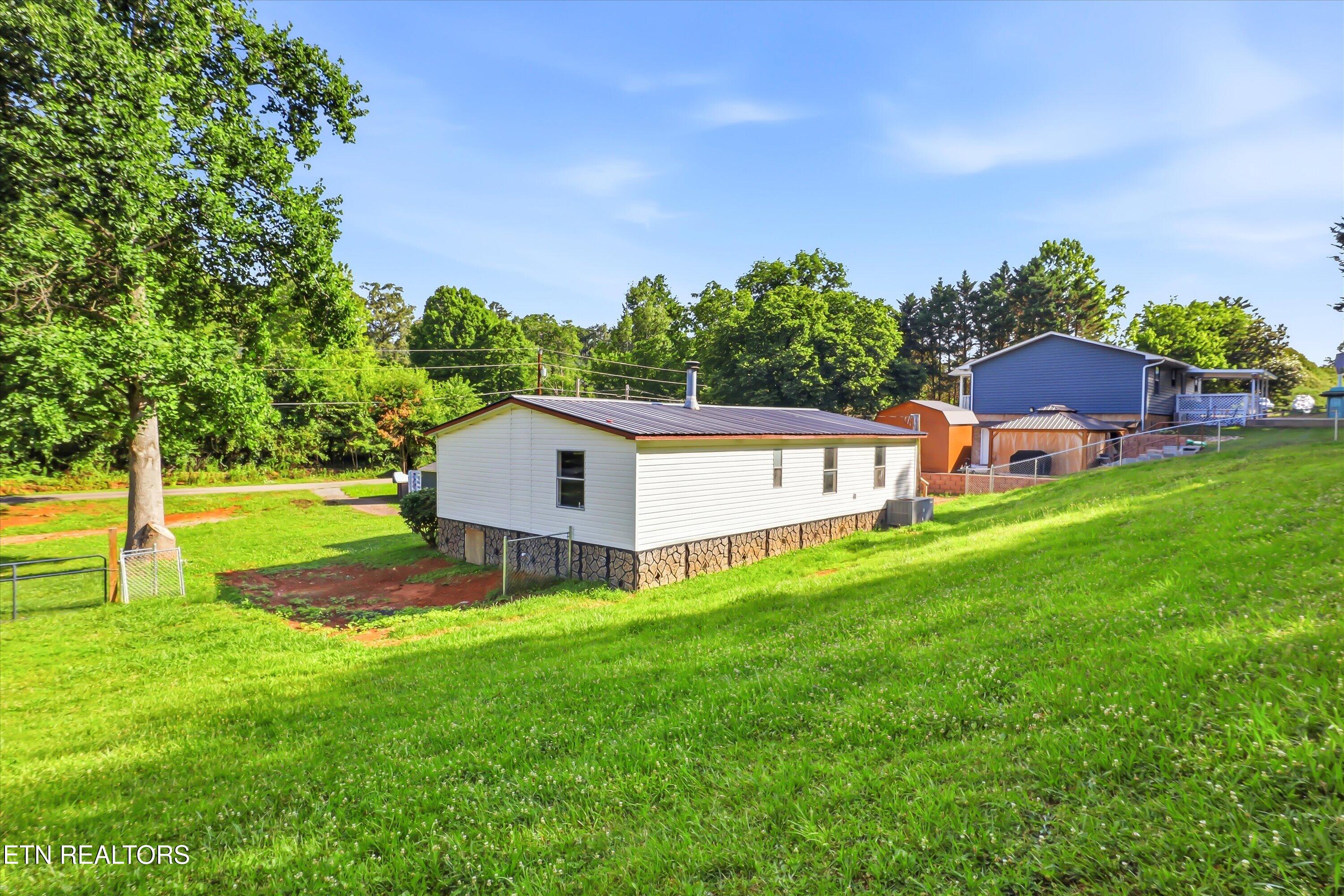 2136 Tuckaleechee Pike Maryville TN 37803