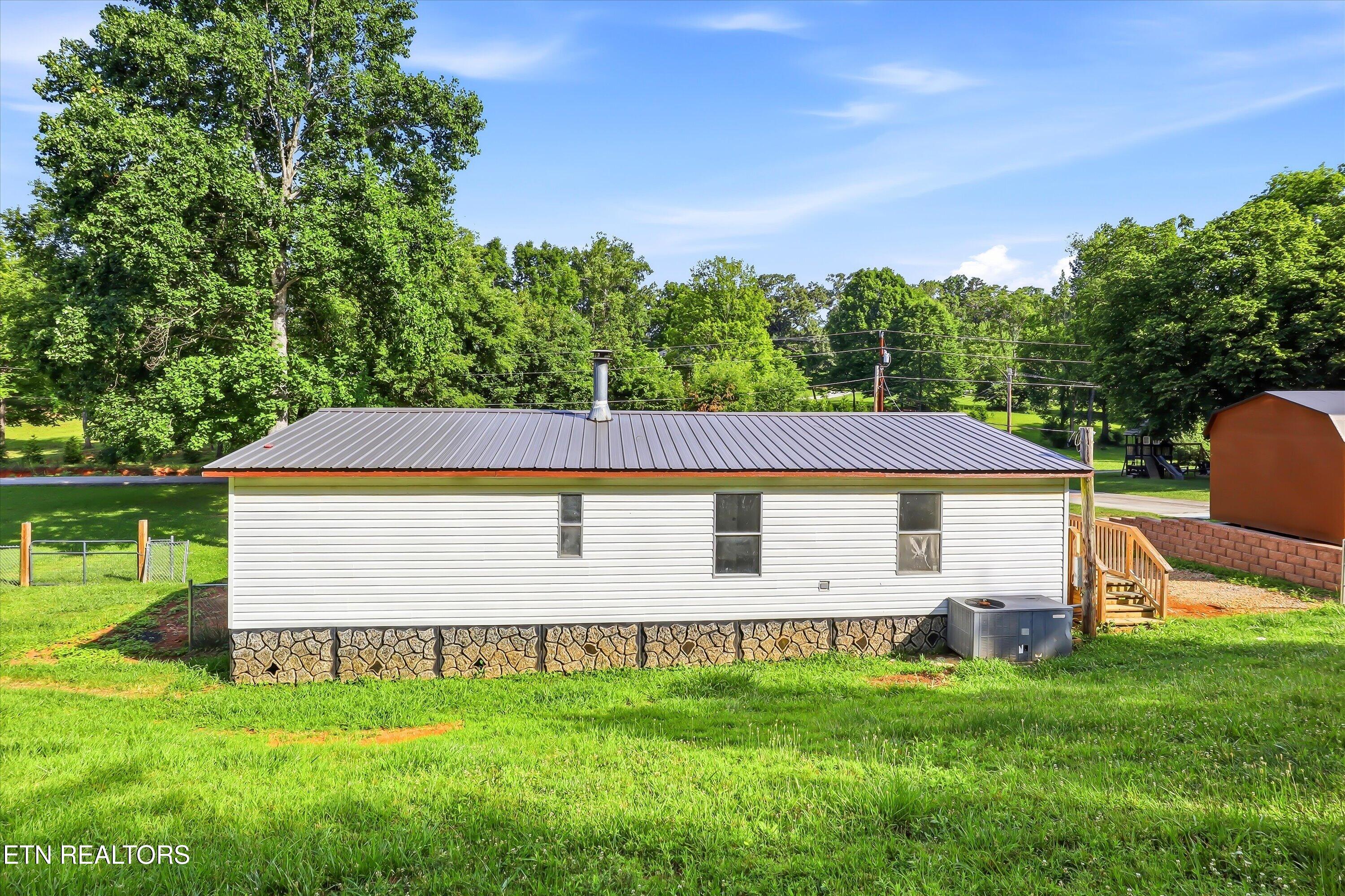 2136 Tuckaleechee Pike Maryville TN 37803