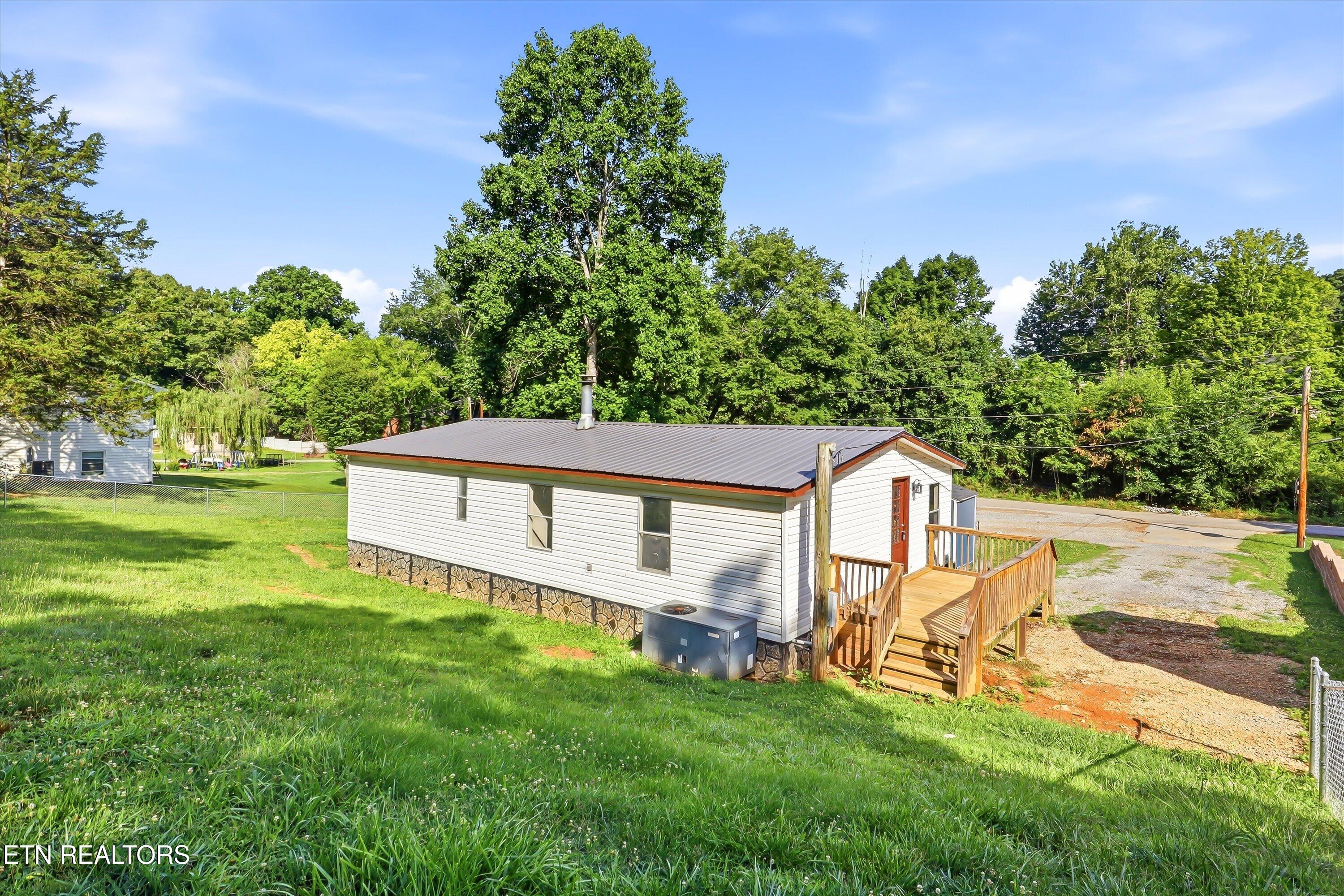 2136 Tuckaleechee Pike Maryville TN 37803