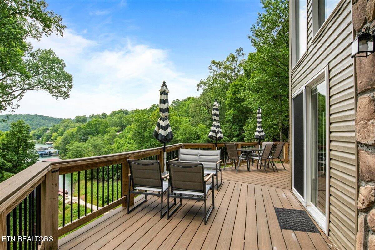 824 Deerfield Way Lafollette TN 37766