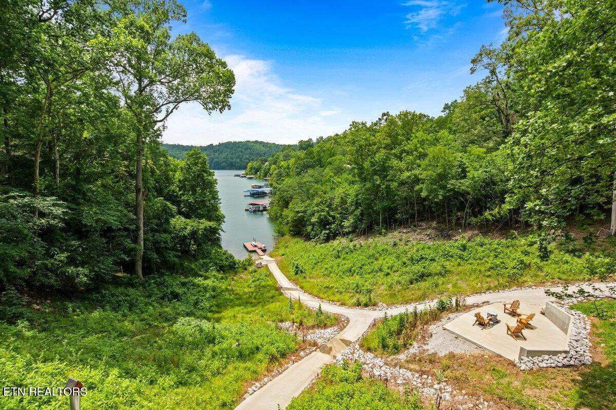 824 Deerfield Way Lafollette TN 37766