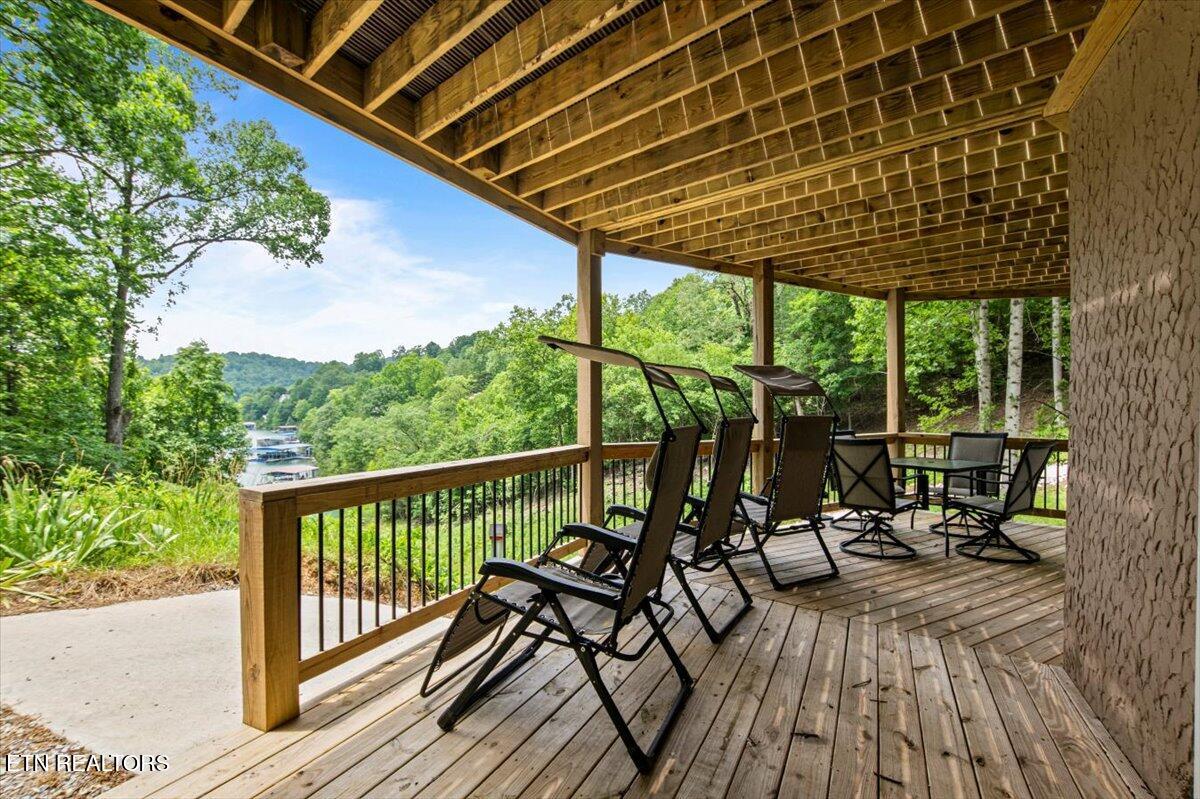 824 Deerfield Way Lafollette TN 37766