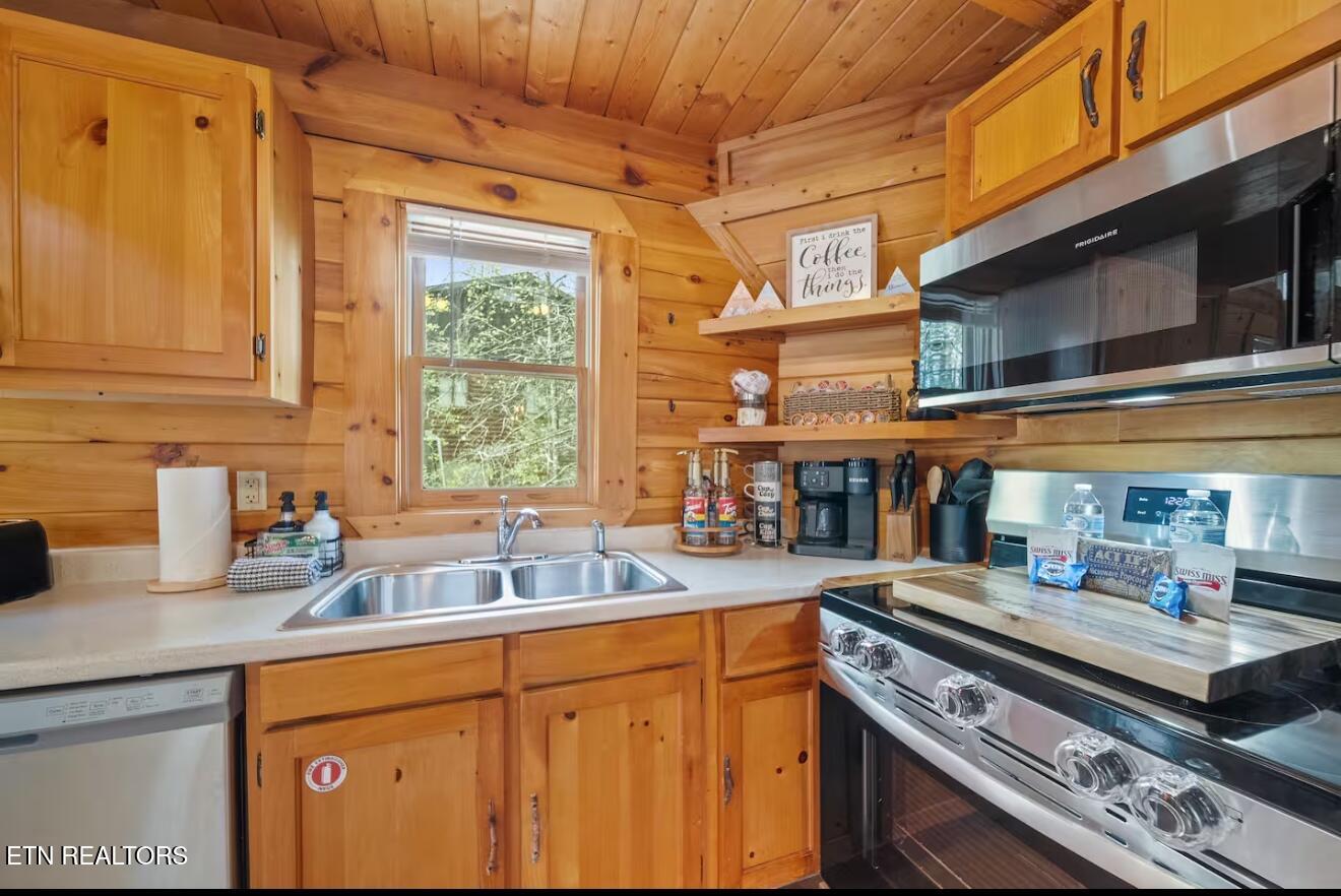 2864 Pine Haven Drive Sevierville TN 37862