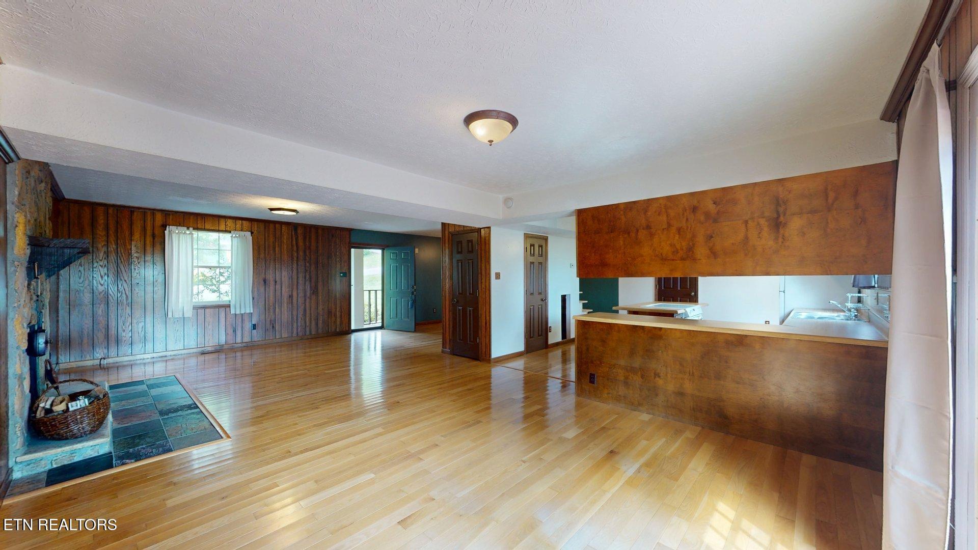 205 Vintage Lane Clinton TN 37716
