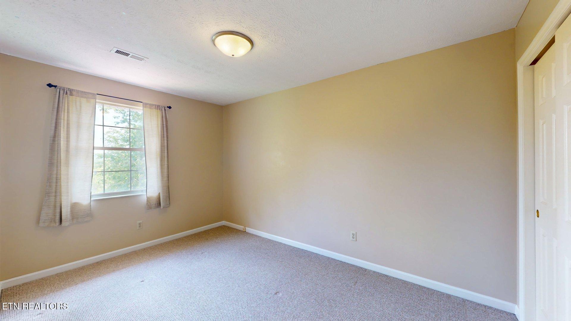 205 Vintage Lane Clinton TN 37716