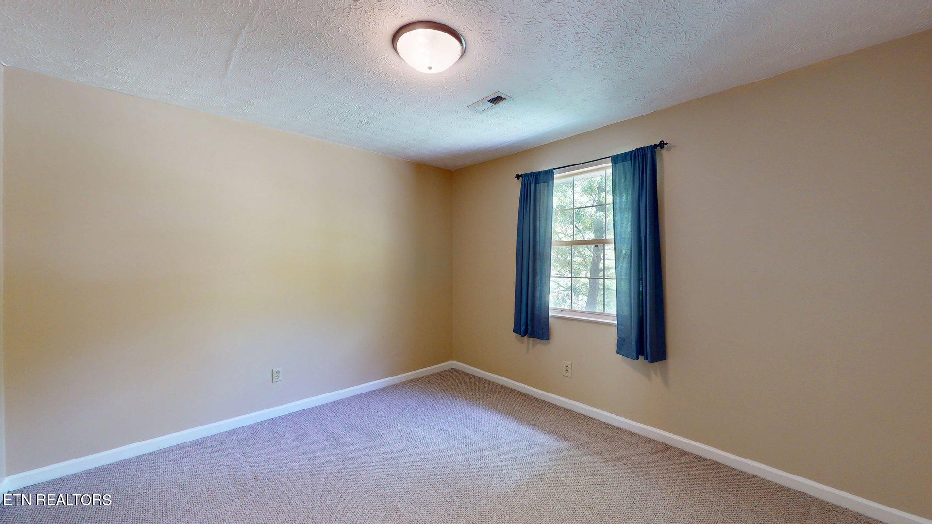205 Vintage Lane Clinton TN 37716