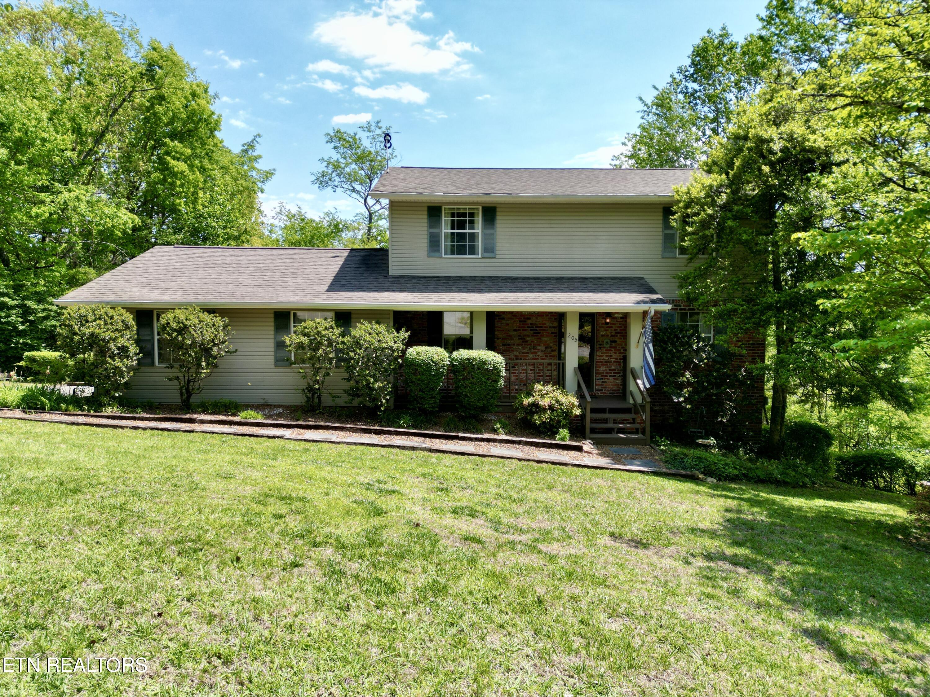 205 Vintage Lane Clinton TN 37716