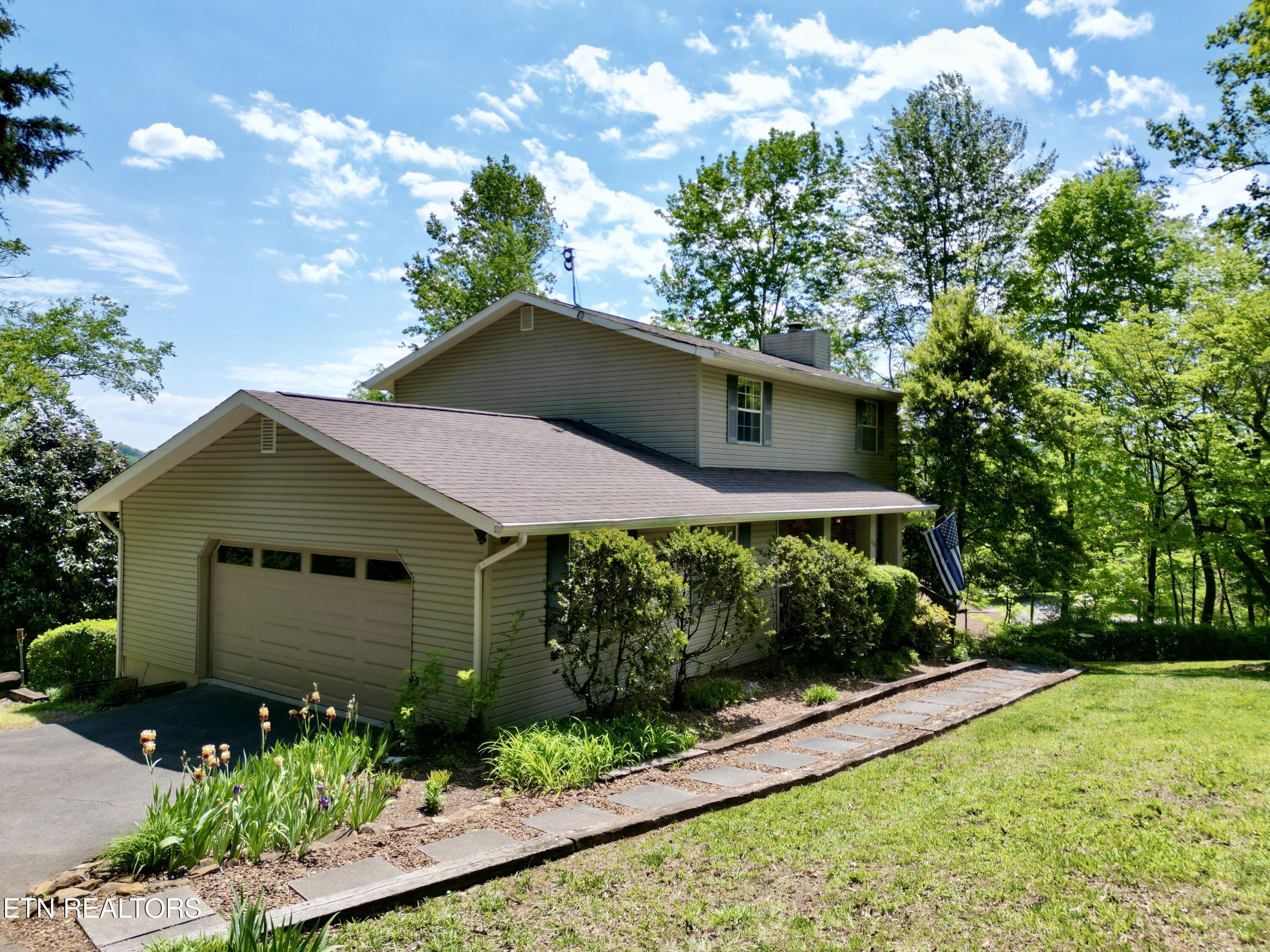 205 Vintage Lane Clinton TN 37716