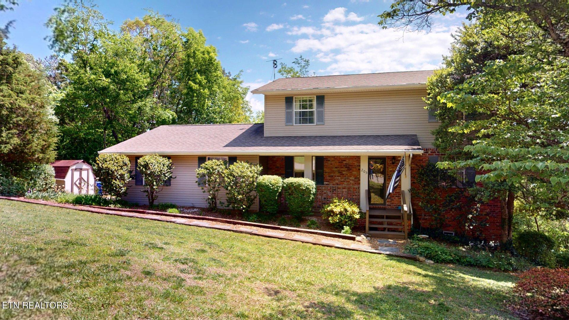 205 Vintage Lane Clinton TN 37716