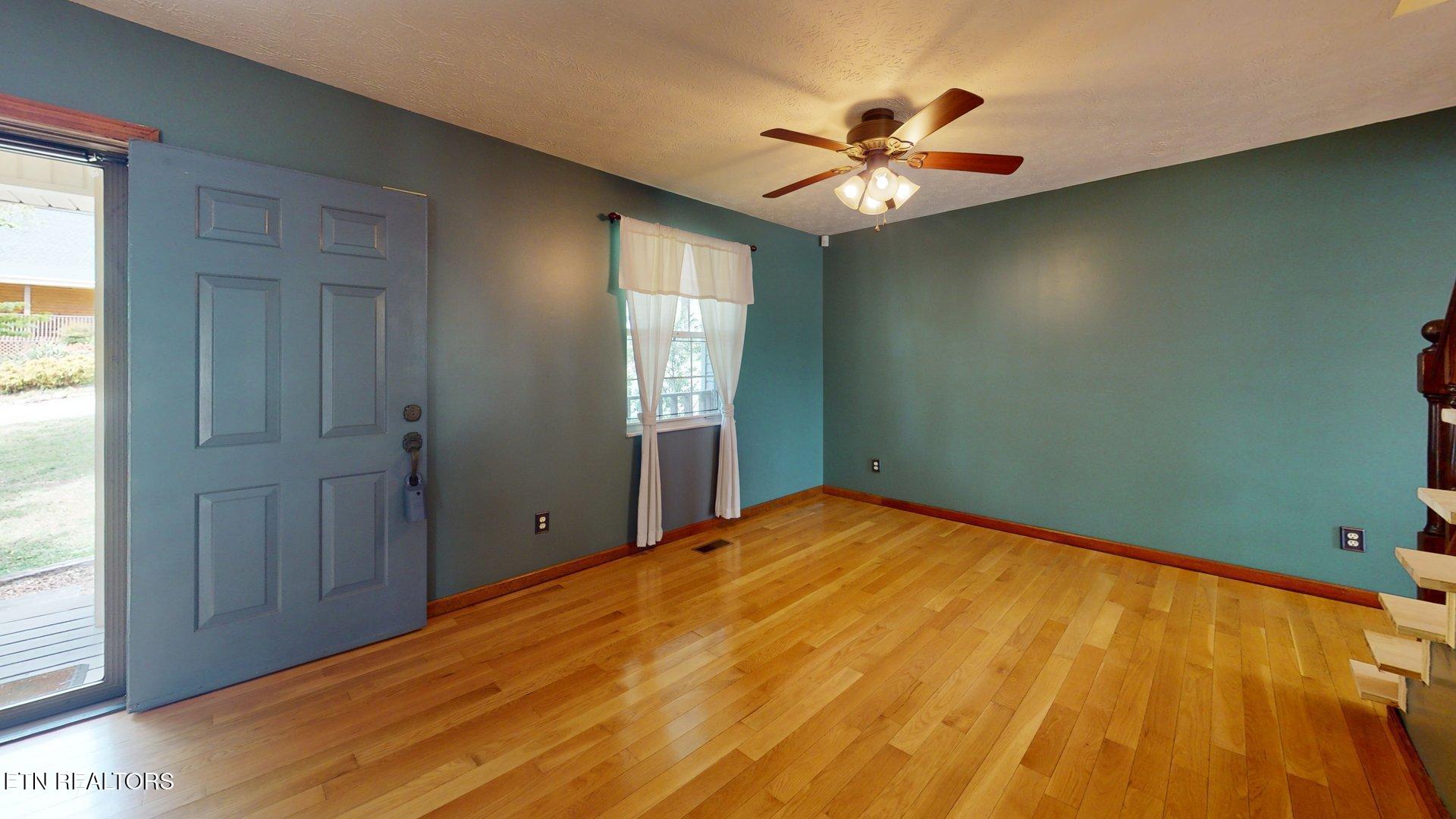 205 Vintage Lane Clinton TN 37716