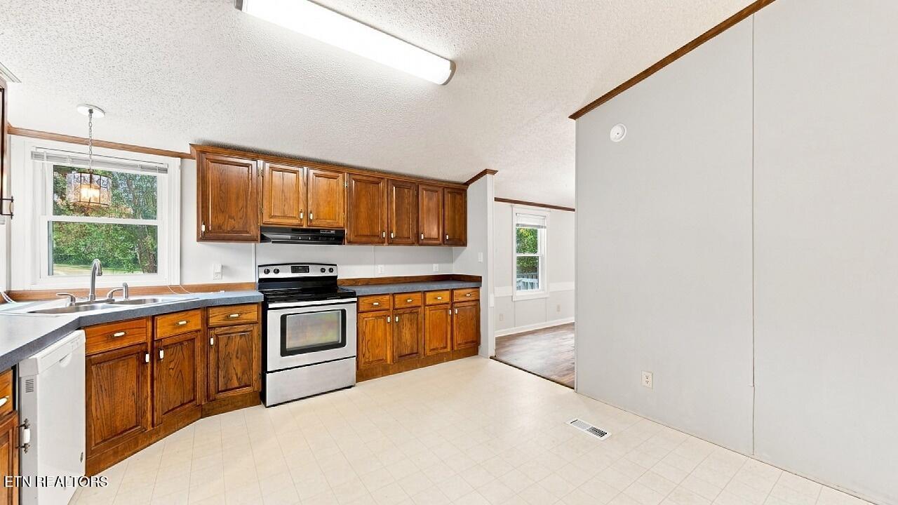 5275 Tennessee 33 New Tazewell TN 37825
