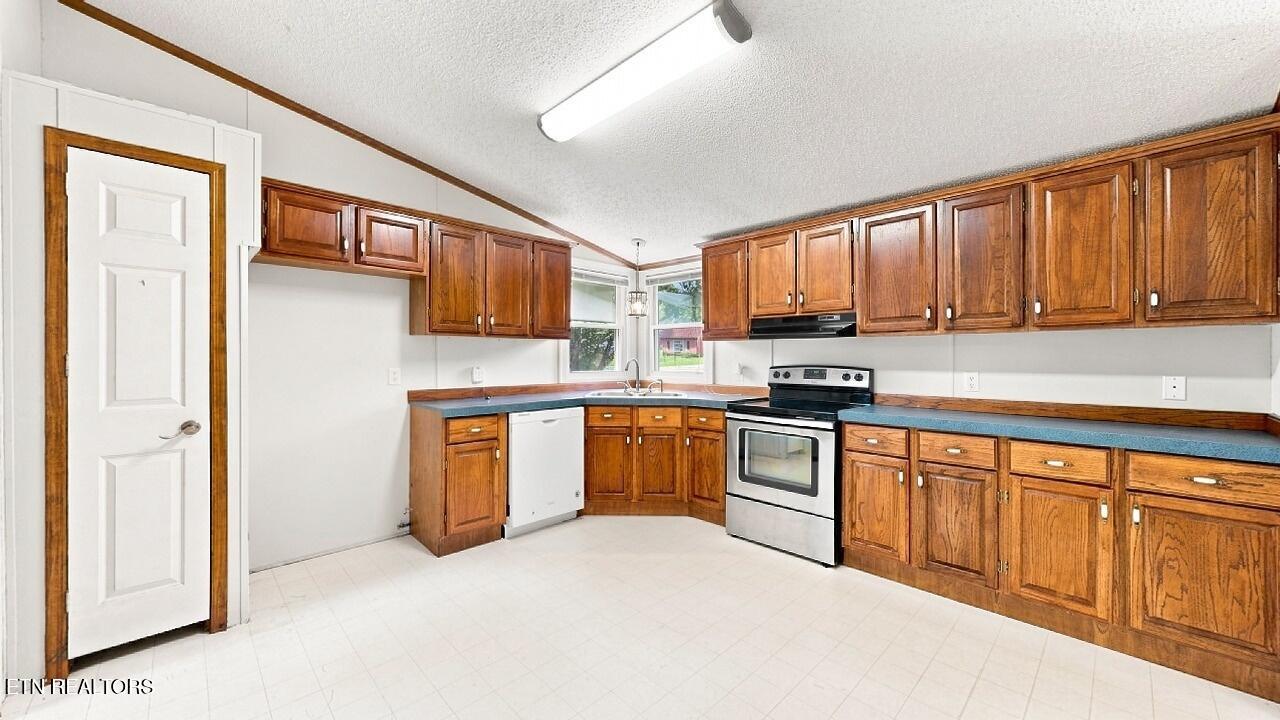 5275 Tennessee 33 New Tazewell TN 37825