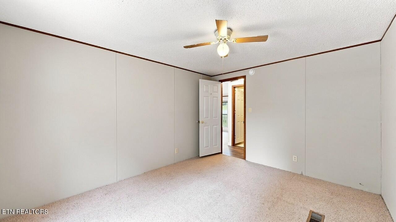 5275 Tennessee 33 New Tazewell TN 37825
