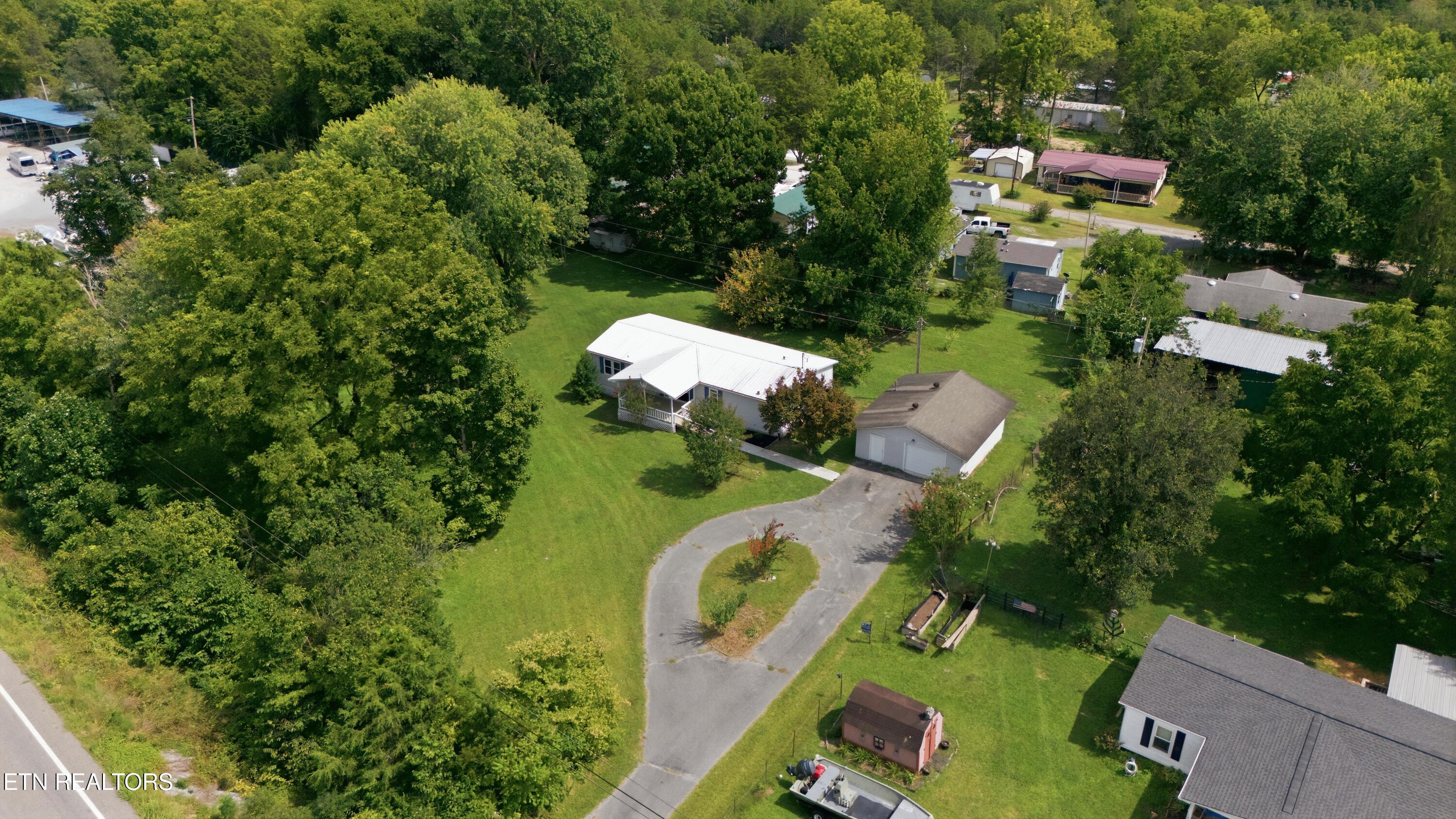5275 Tennessee 33 New Tazewell TN 37825