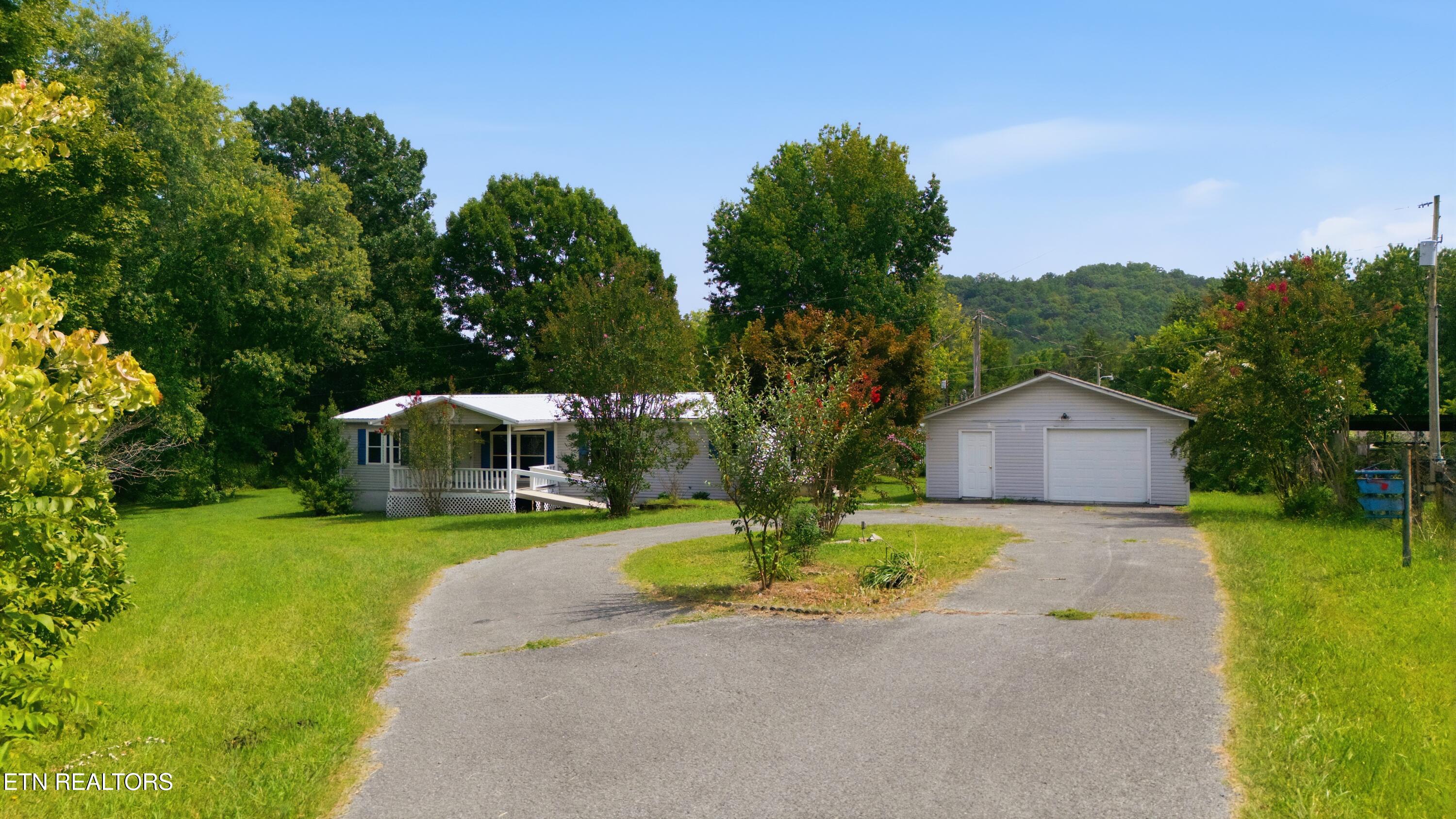 5275 Tennessee 33 New Tazewell TN 37825
