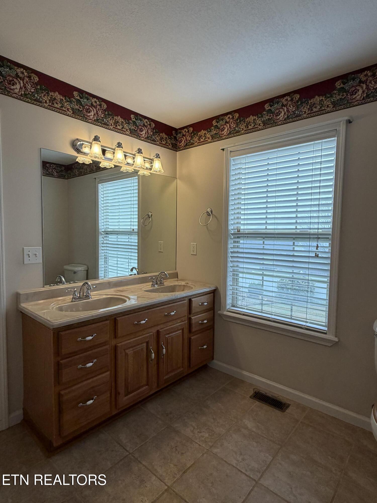 264 Cypress Lane Jacksboro TN 37757