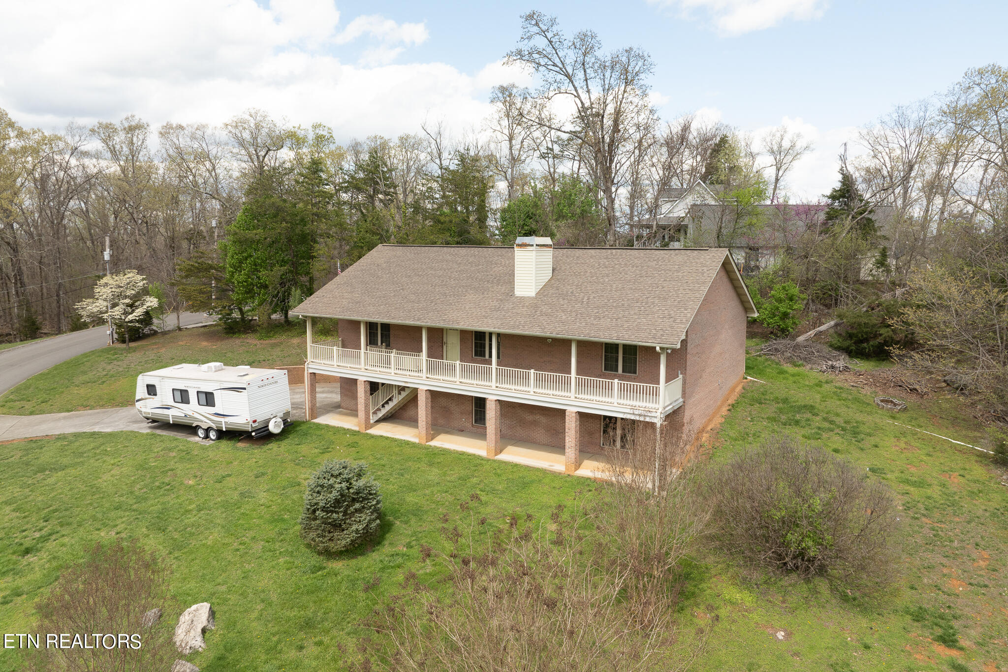 692 Emerald Avenue Kodak TN 37764