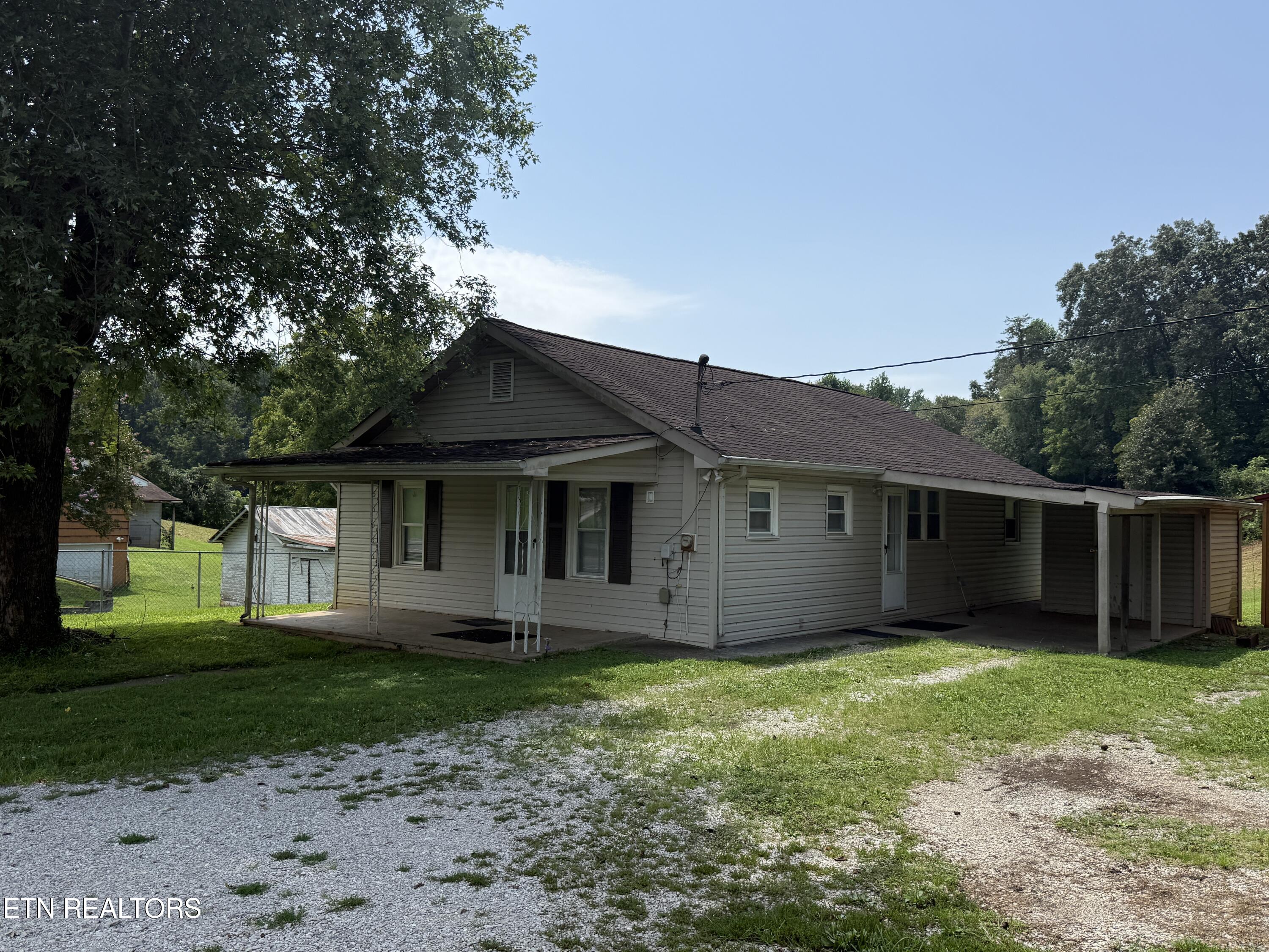 807 New Clear Branch Road Rocky Top TN 37769