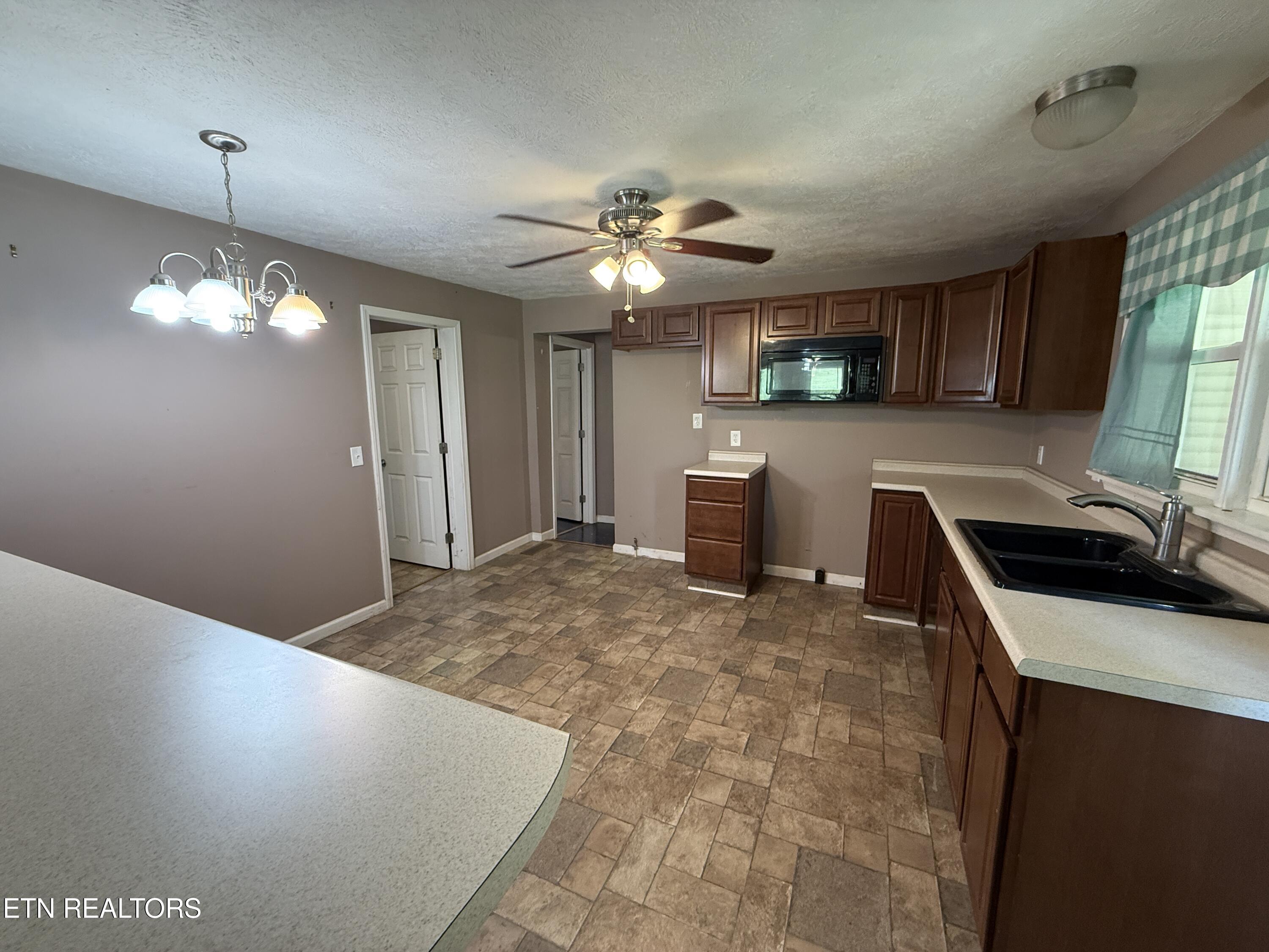 807 New Clear Branch Road Rocky Top TN 37769
