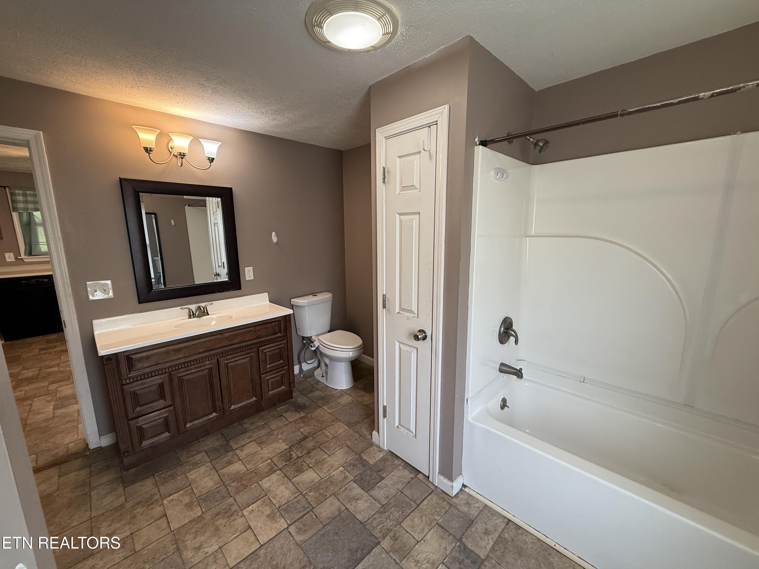 807 New Clear Branch Road Rocky Top TN 37769