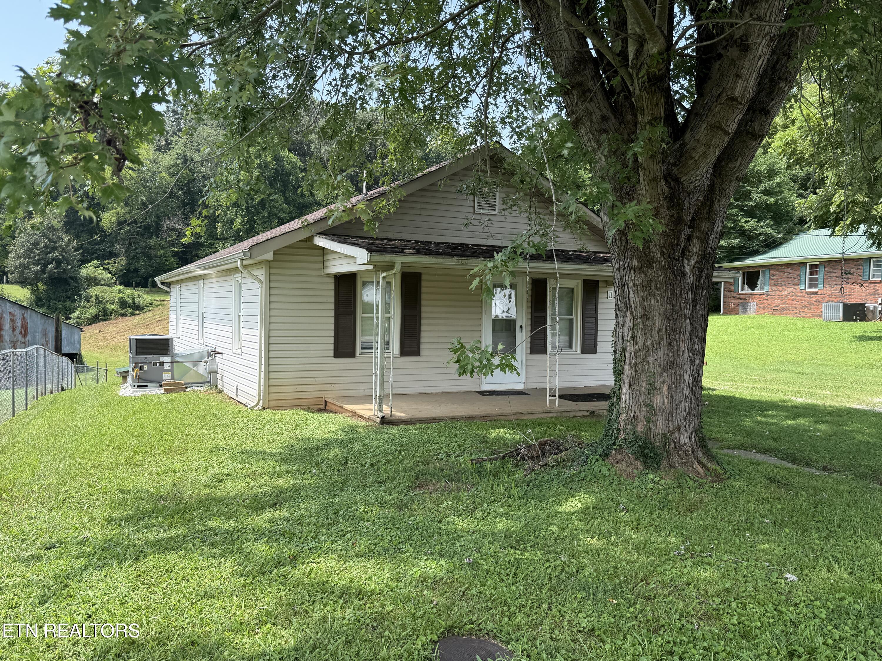807 New Clear Branch Road Rocky Top TN 37769