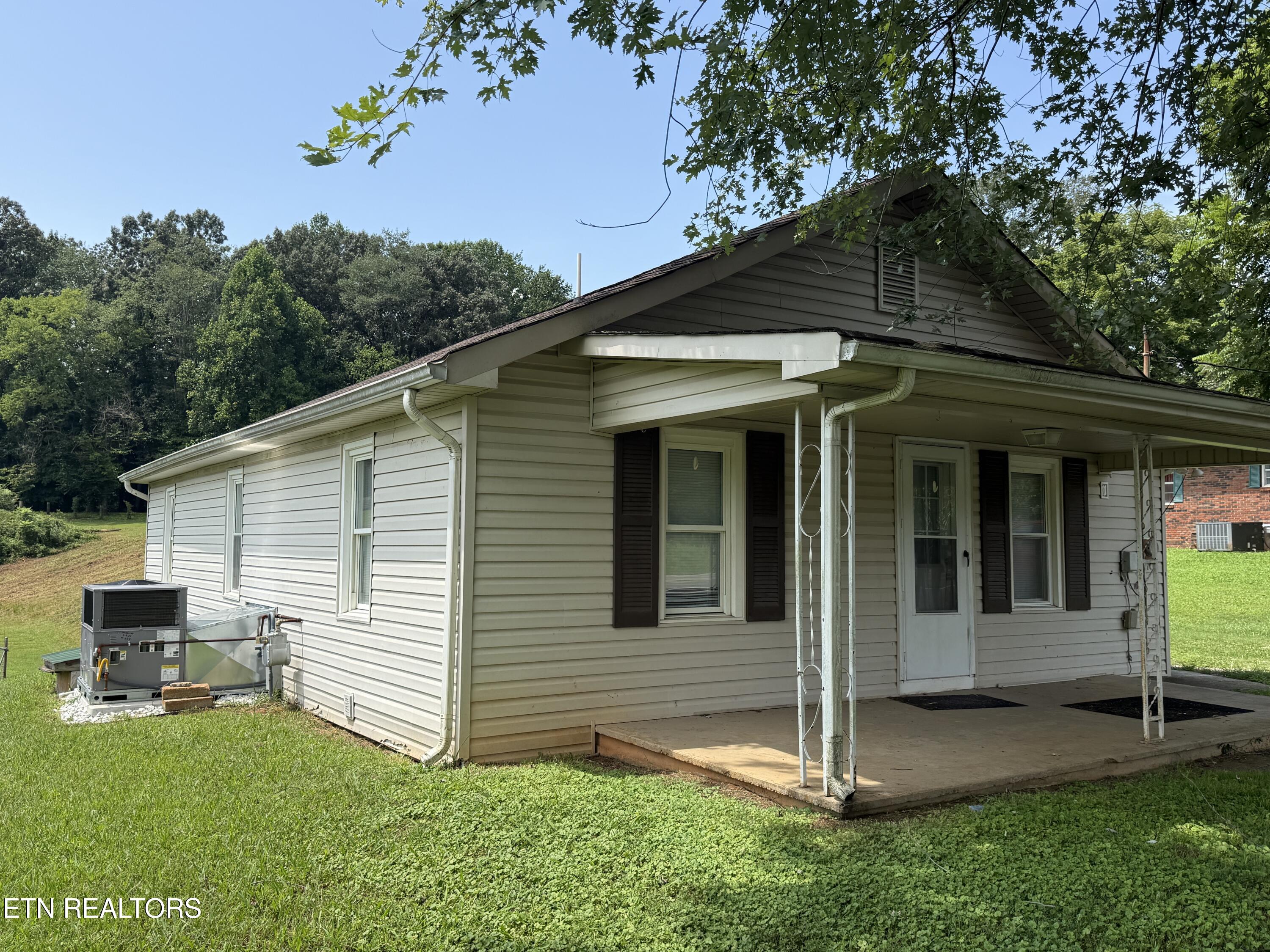 807 New Clear Branch Road Rocky Top TN 37769